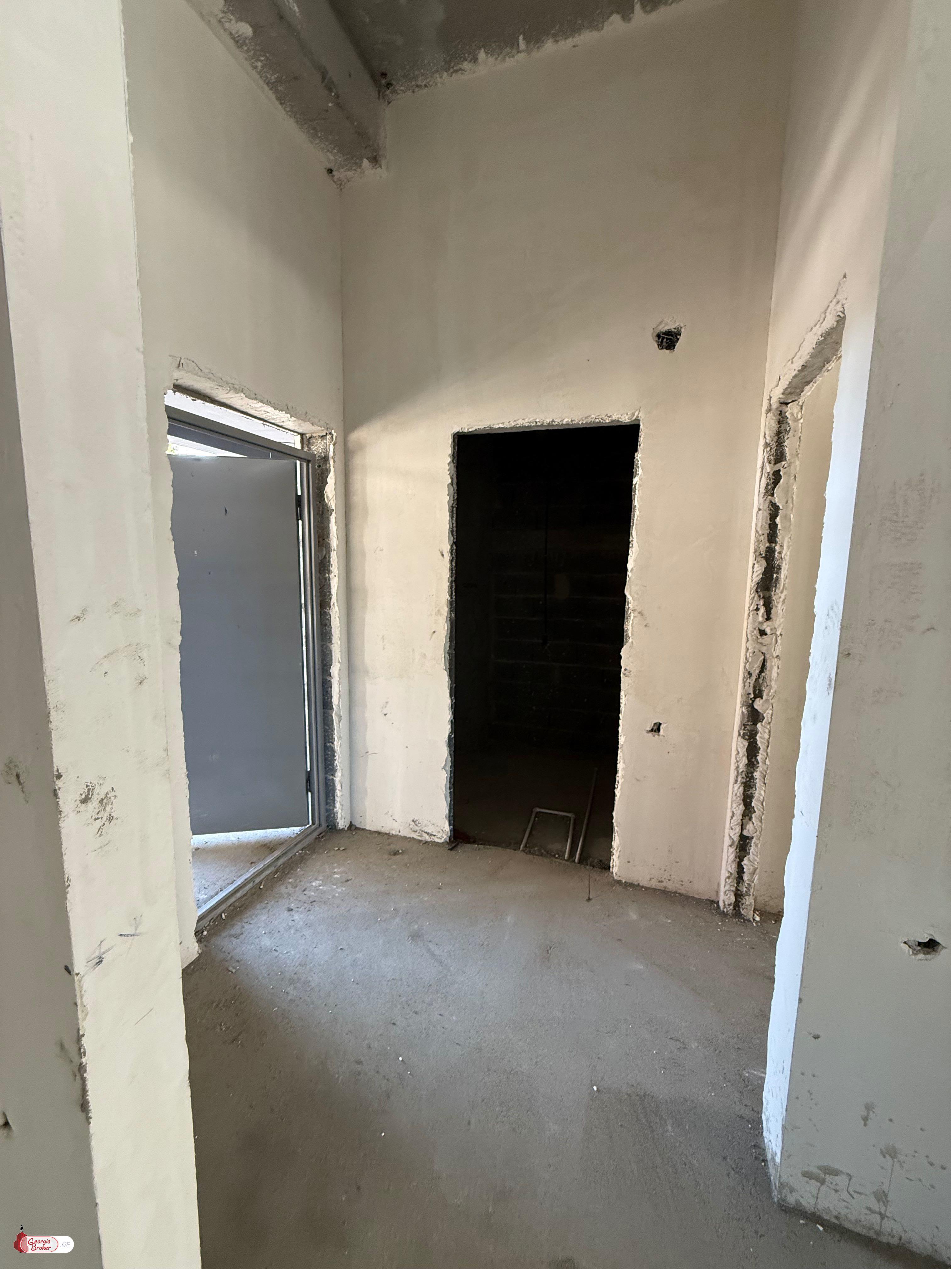 nearly repaired 2-room apartment for sale