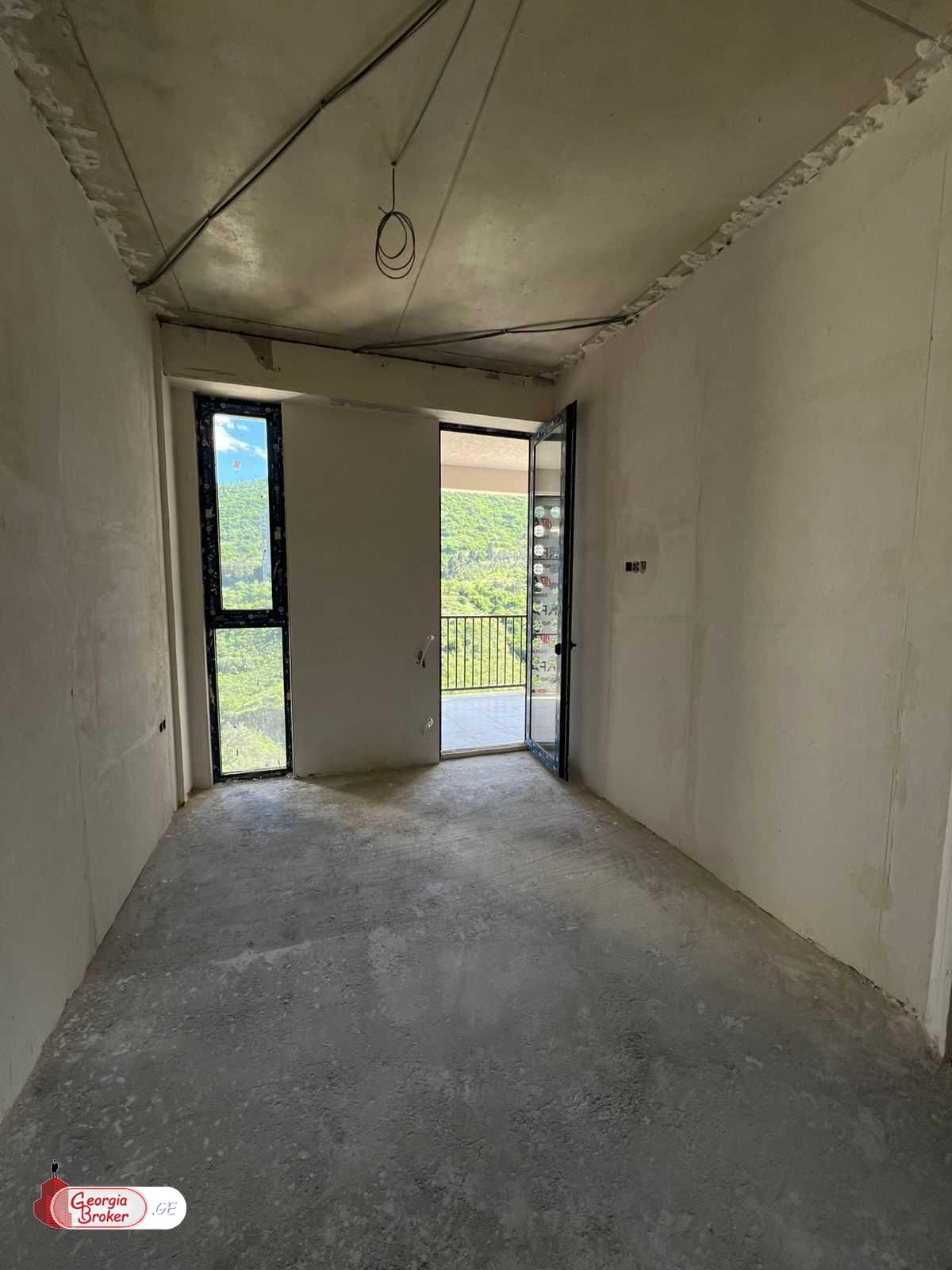 nearly repaired 2-room apartment for sale