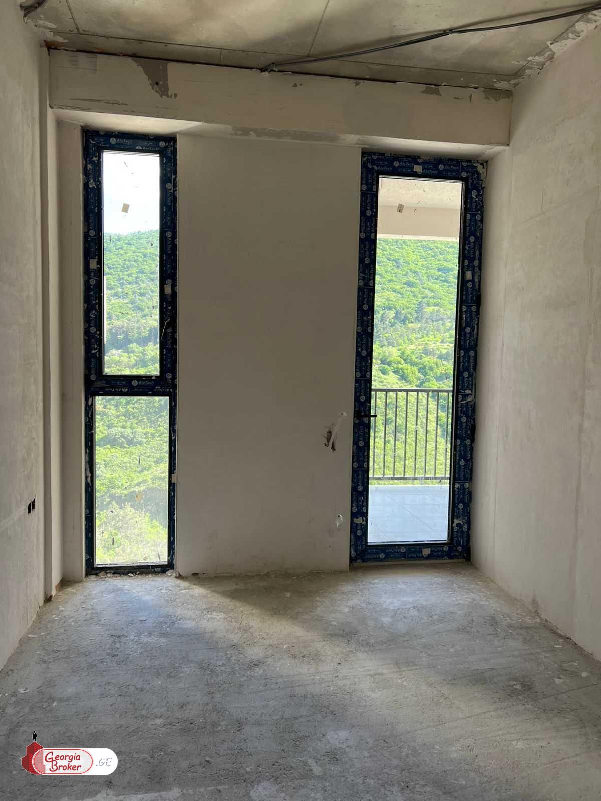 nearly repaired 2-room apartment for sale