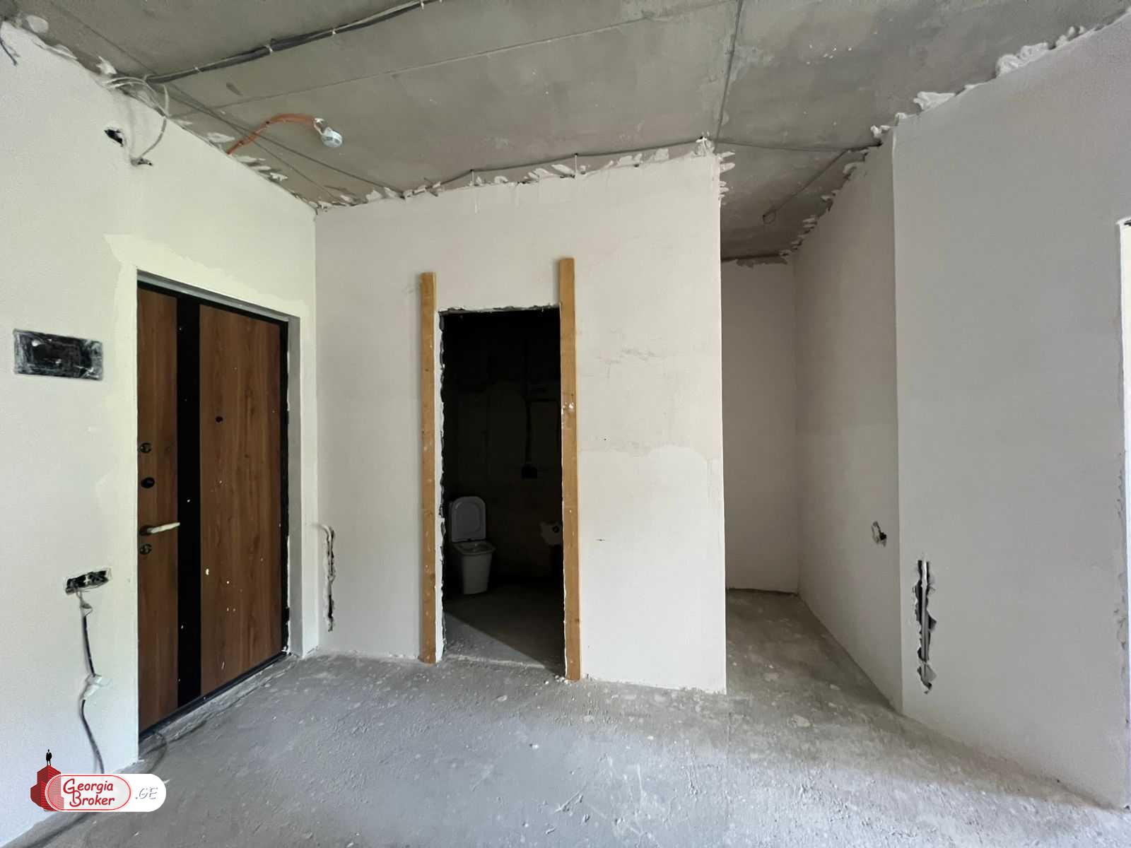 nearly repaired 2-room apartment for sale