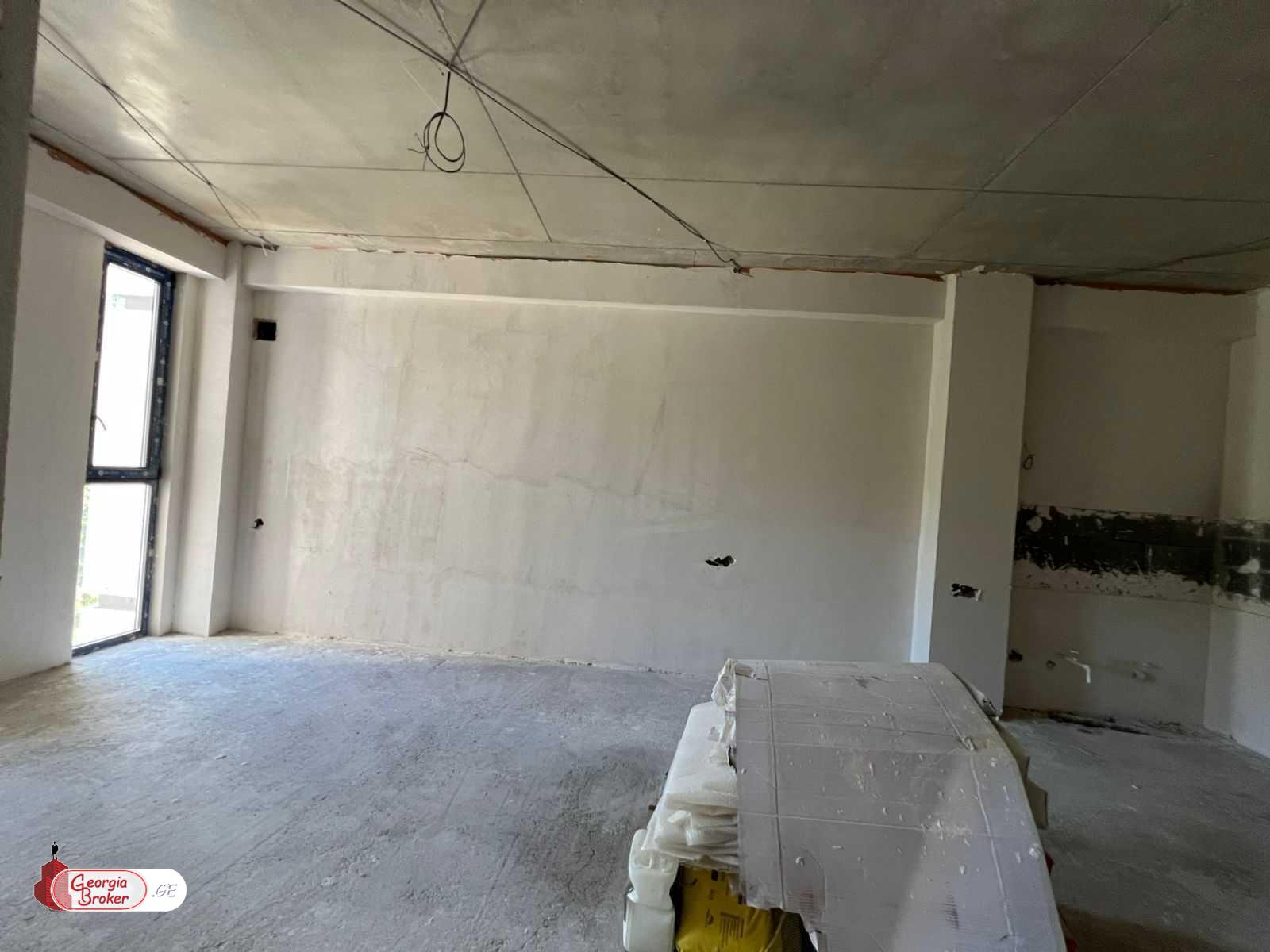 nearly repaired 2-room apartment for sale