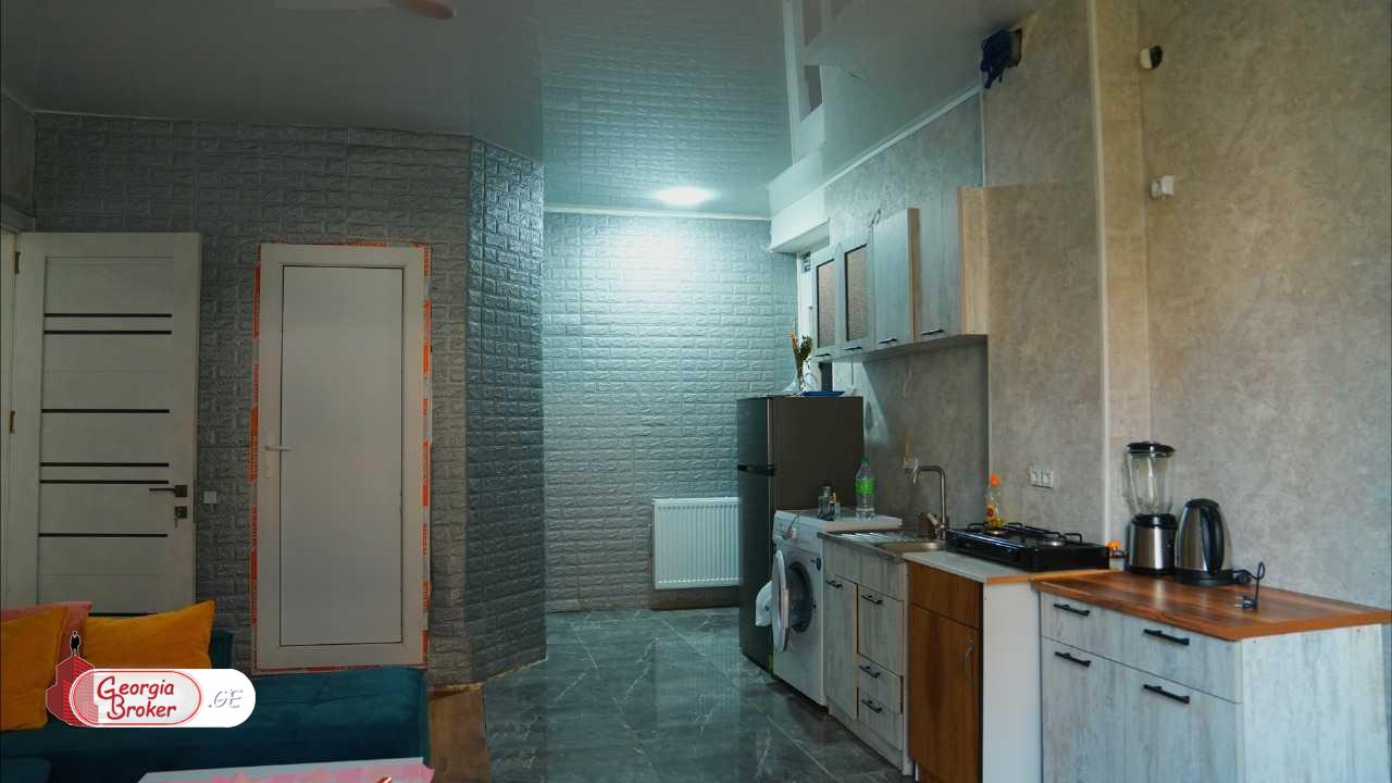 продается квартира с новым ремонтом 3-комнаты