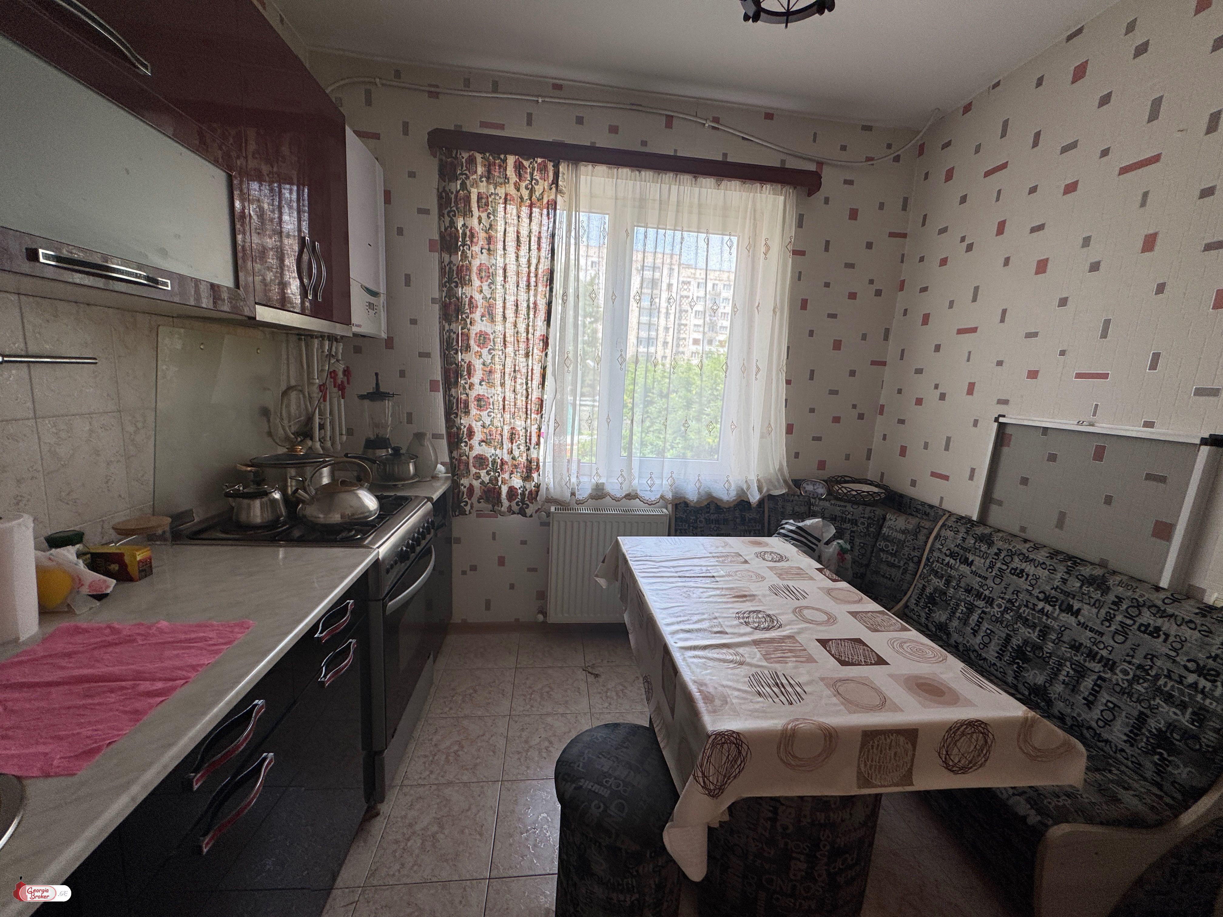 nearly repaired 2-room apartment for sale