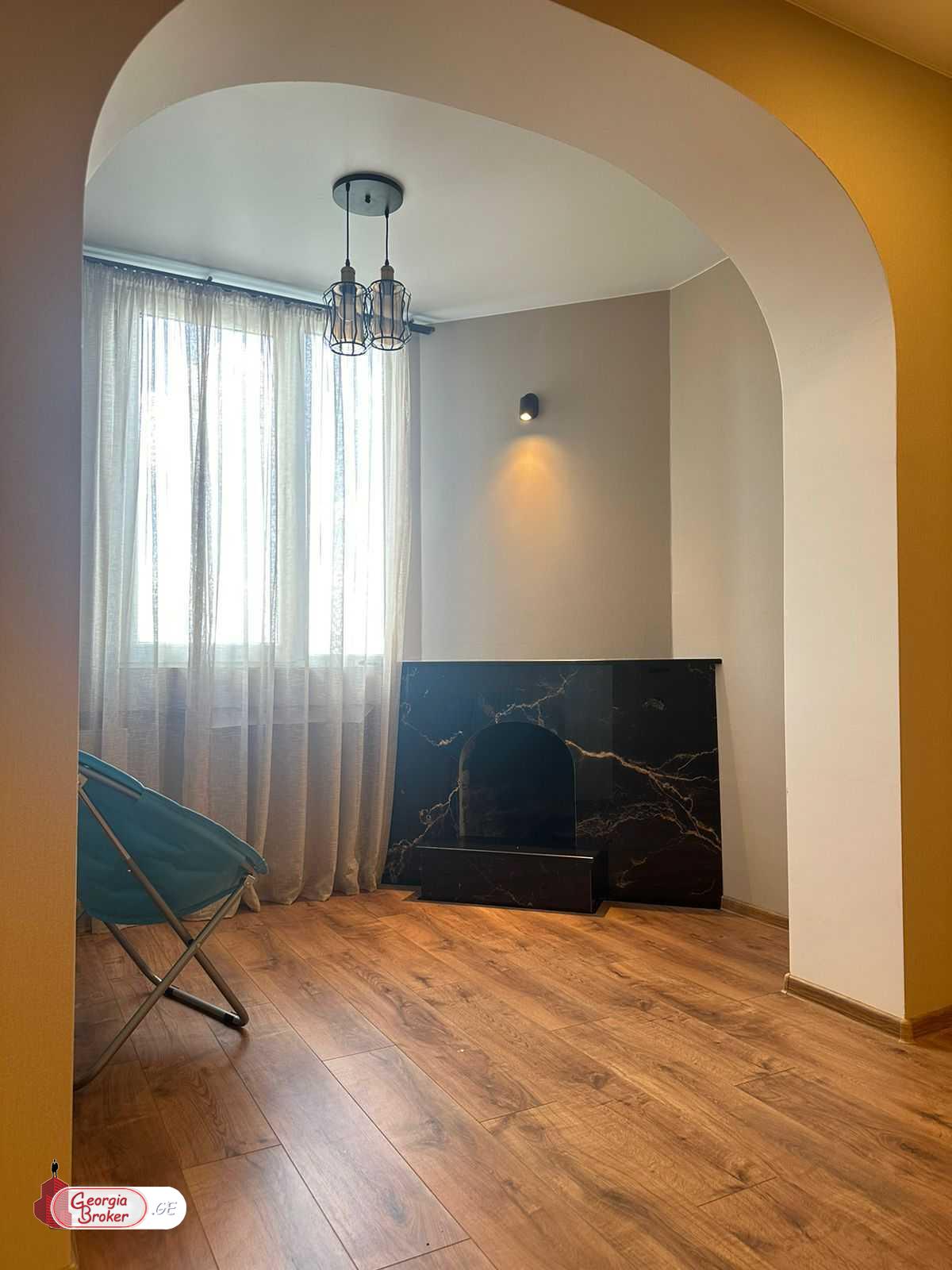 продается квартира с новым ремонтом 3-комнаты