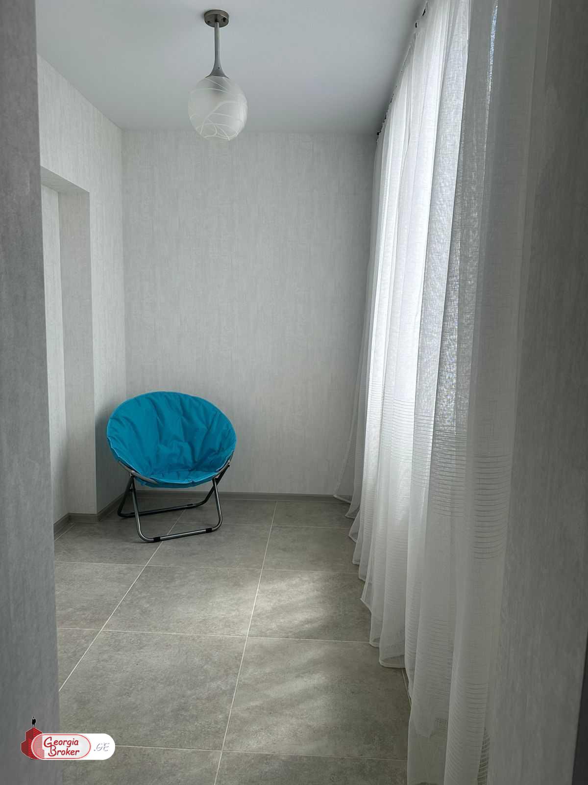 продается квартира с новым ремонтом 3-комнаты