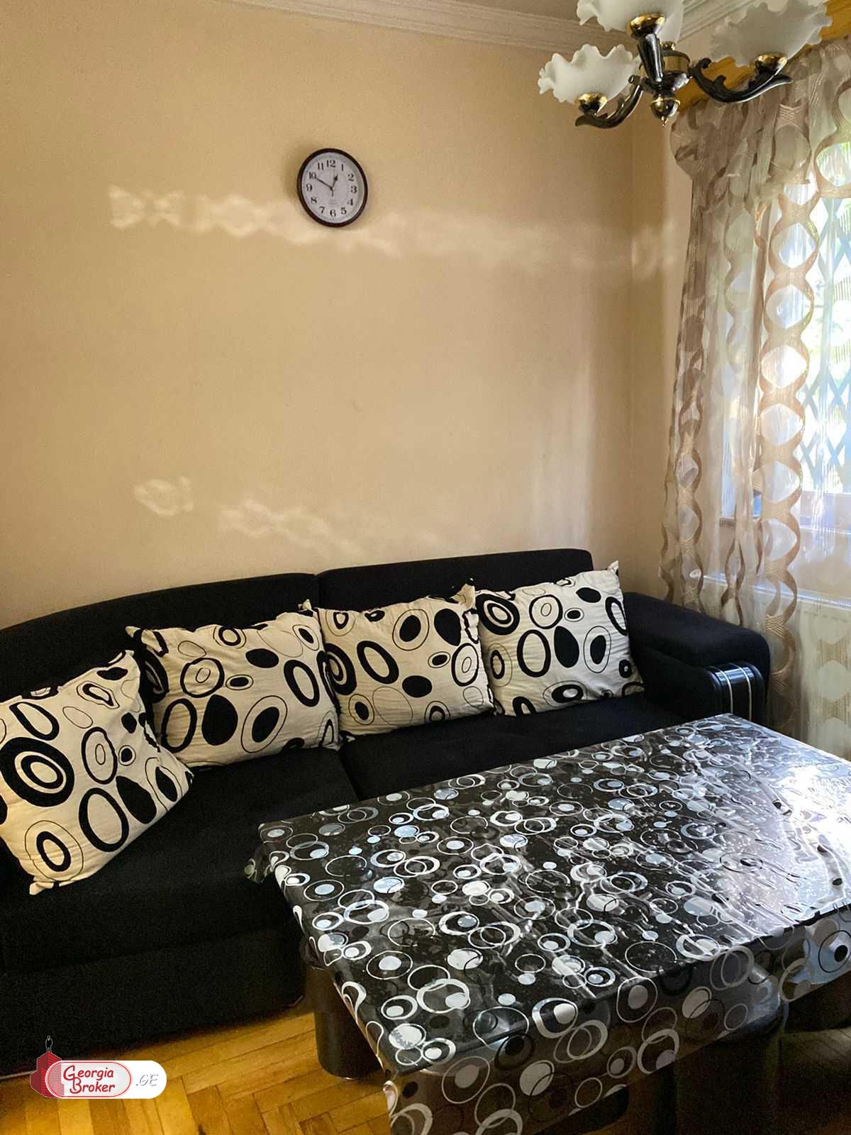 продается квартира с новым ремонтом 3-комнаты