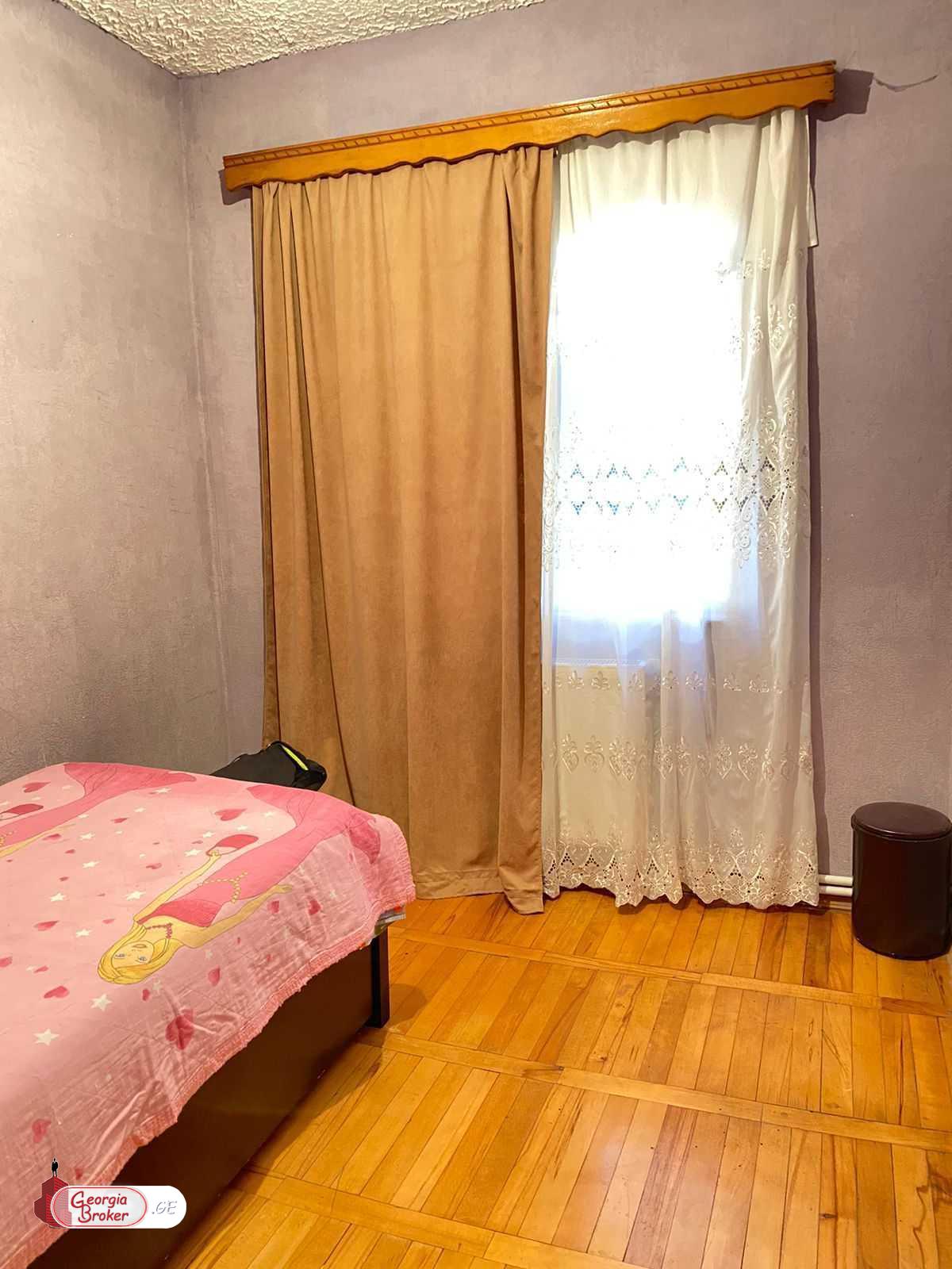 продается квартира с новым ремонтом 3-комнаты