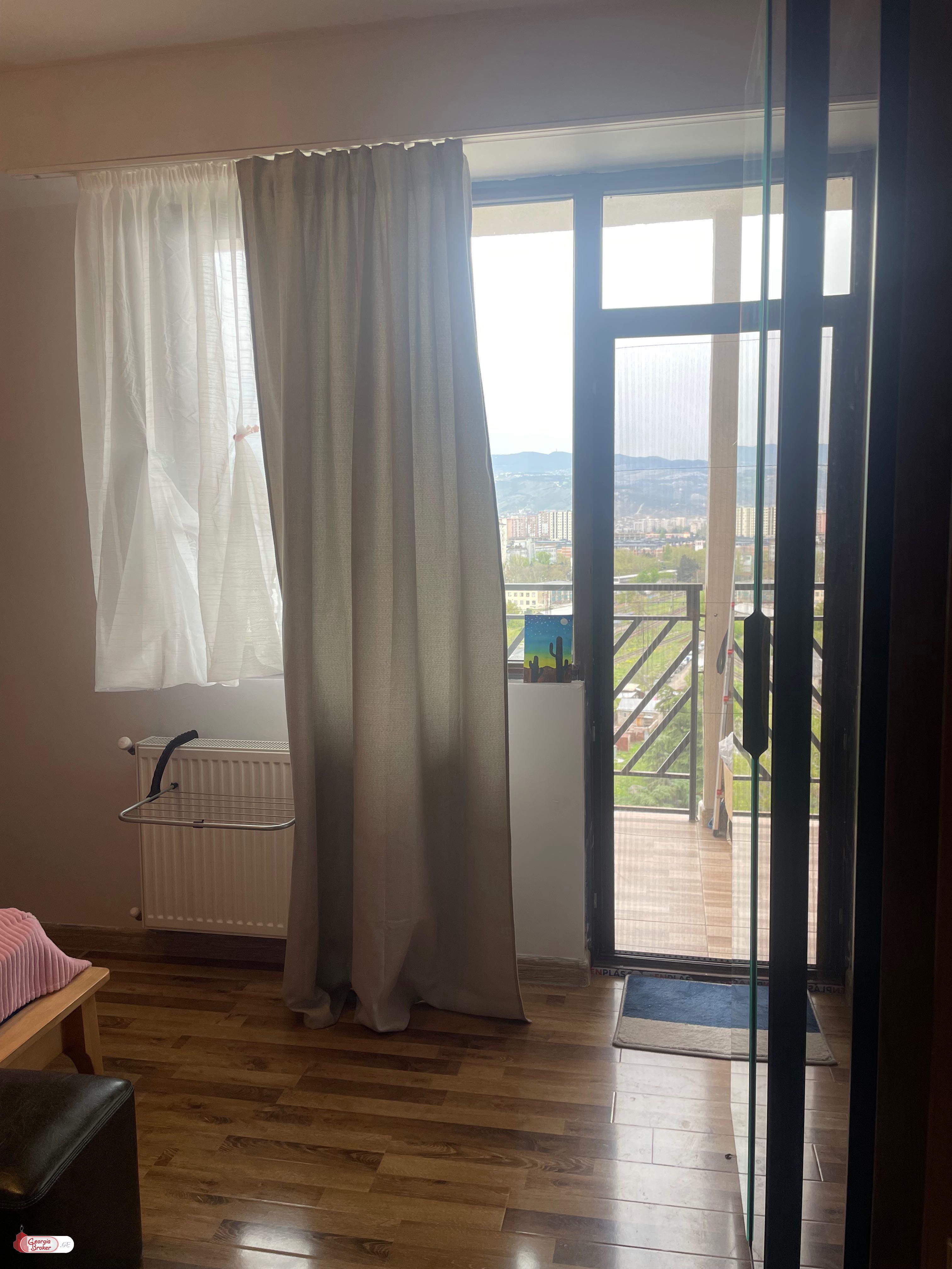 იყიდება ახალი გარემონტებული 2 ოთახიანი ბინა