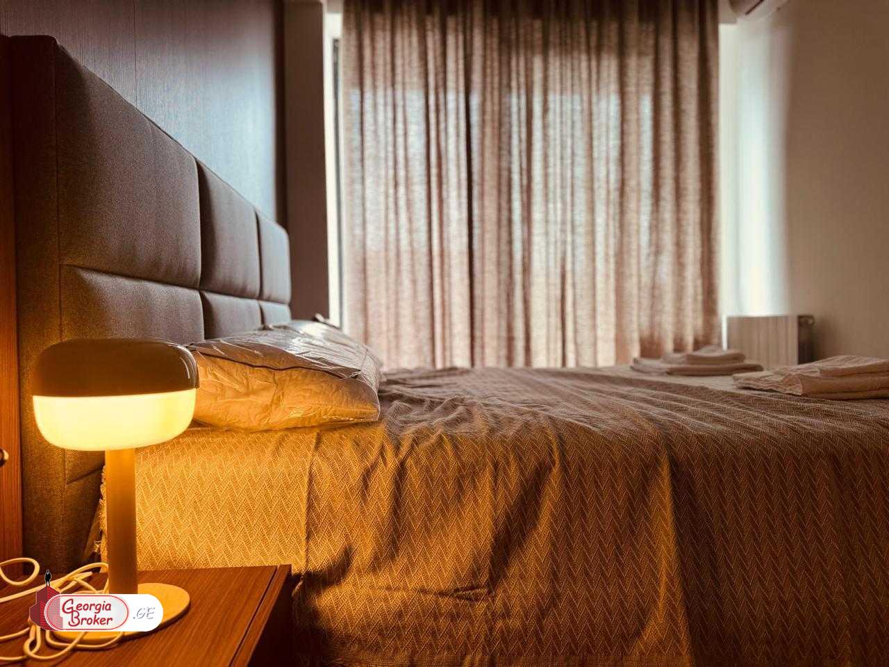 იყიდება ახალი გარემონტებული 2 ოთახიანი ბინა