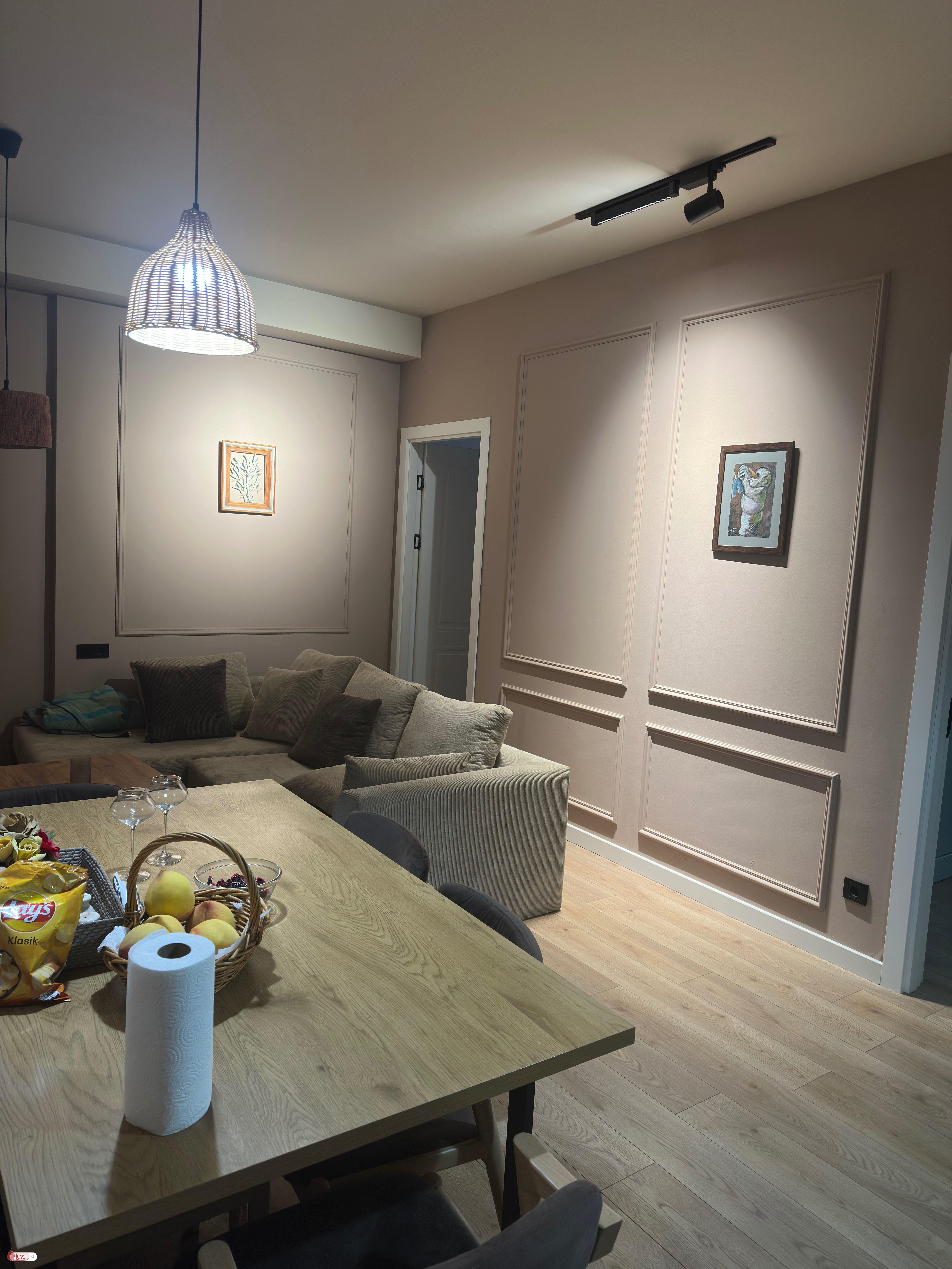 იყიდება ახალი გარემონტებული 3 ოთახიანი ბინა