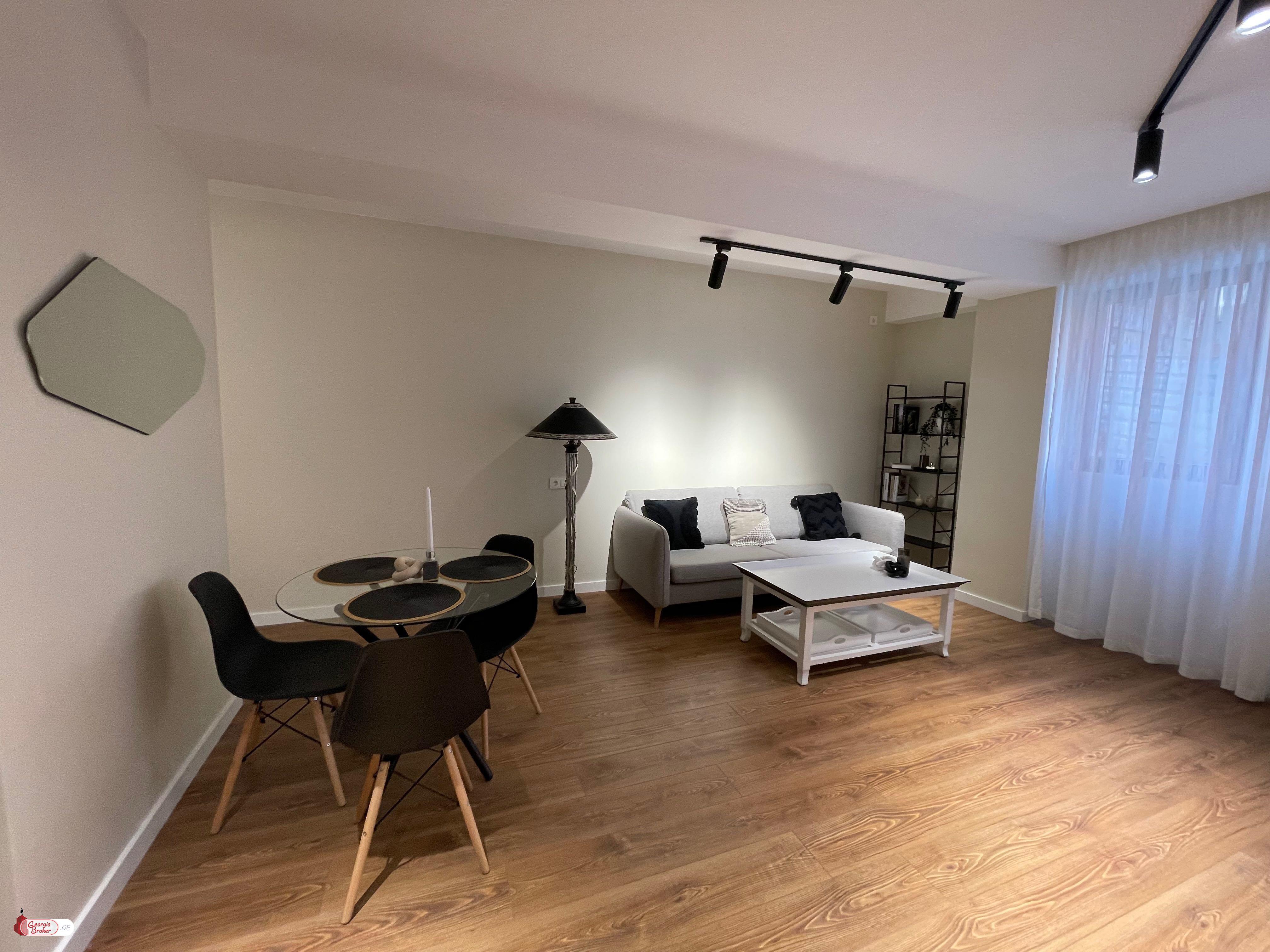 nearly repaired 2-room apartment for sale