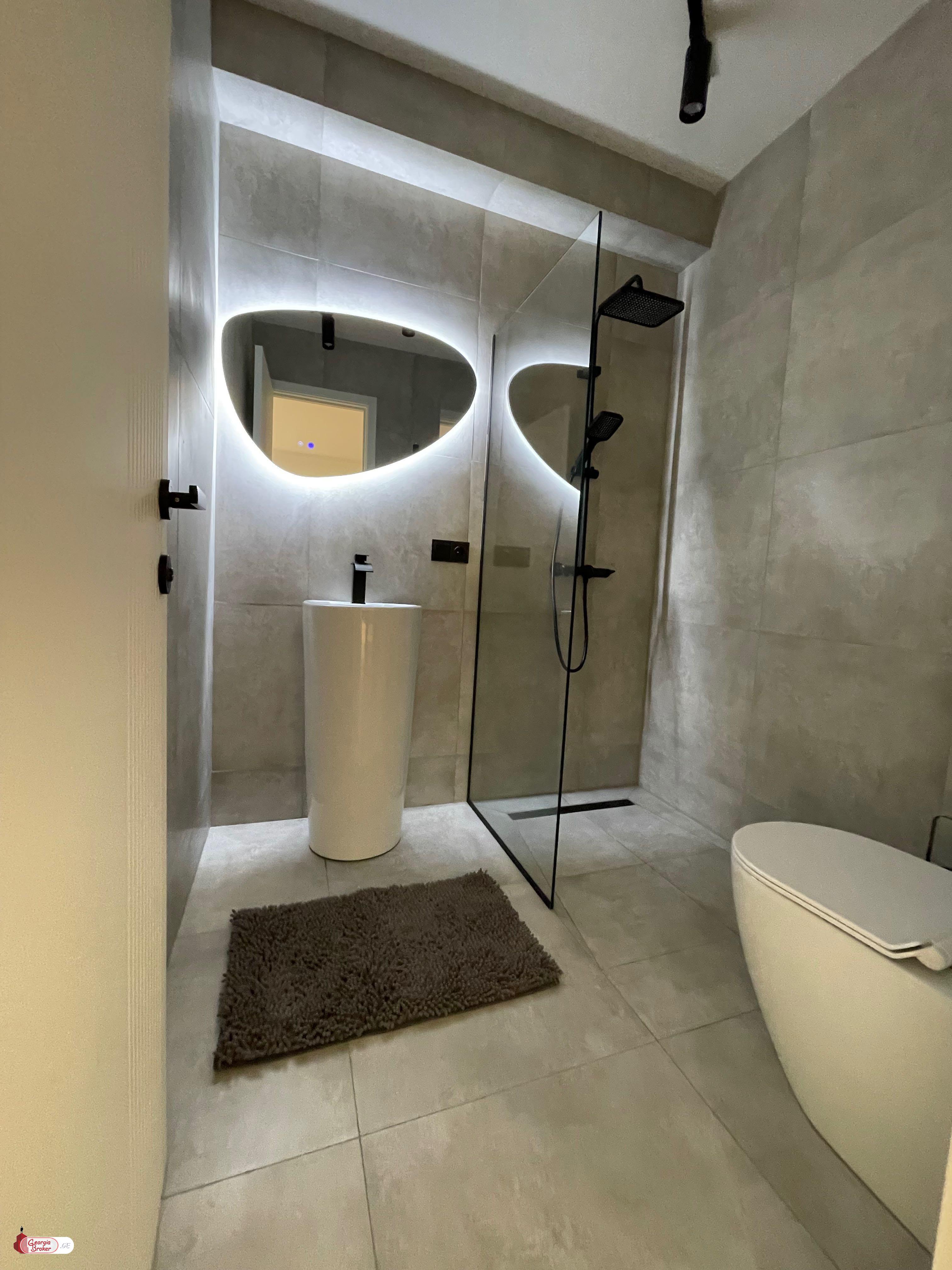 nearly repaired 2-room apartment for sale