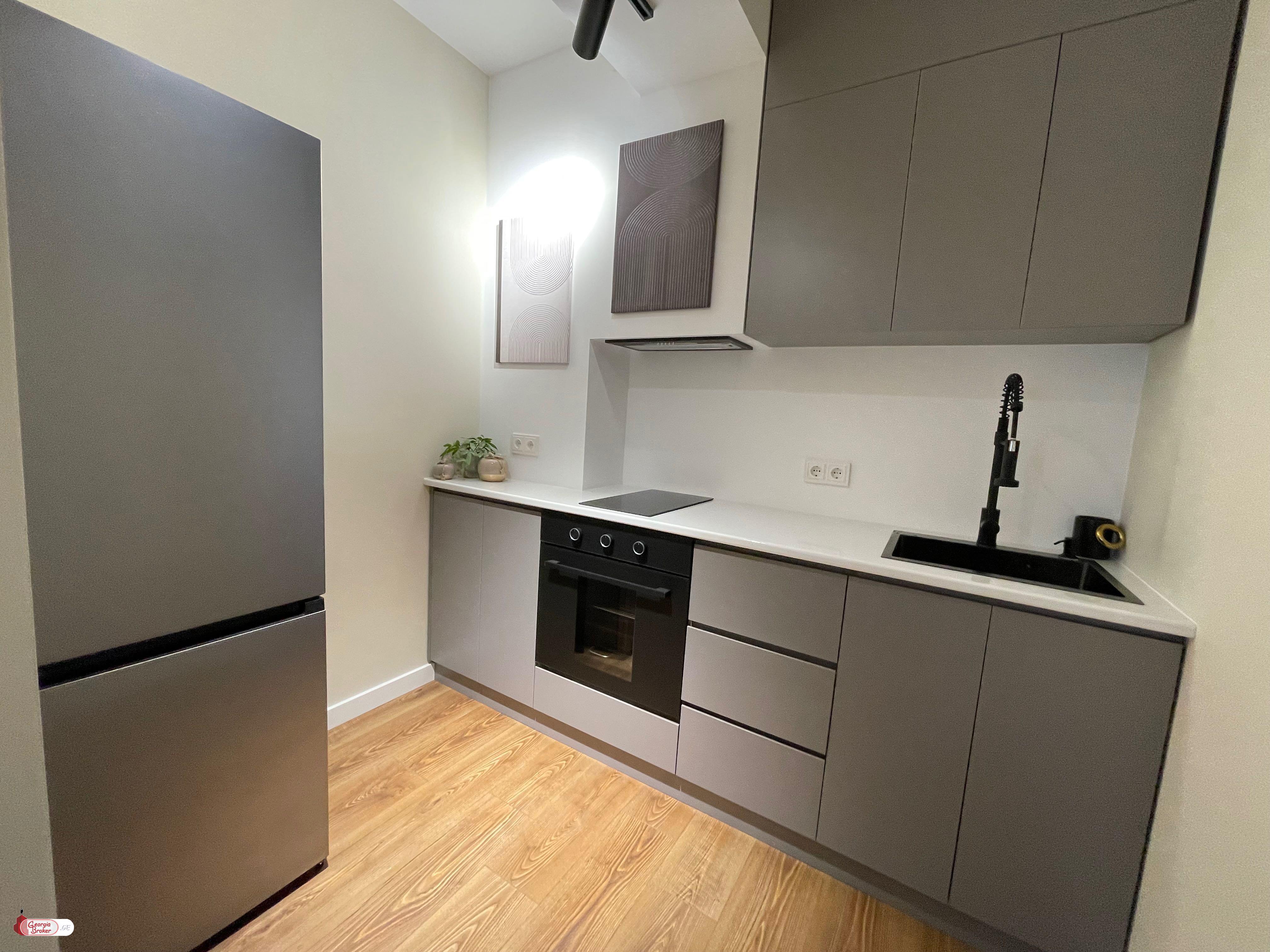 nearly repaired 2-room apartment for sale