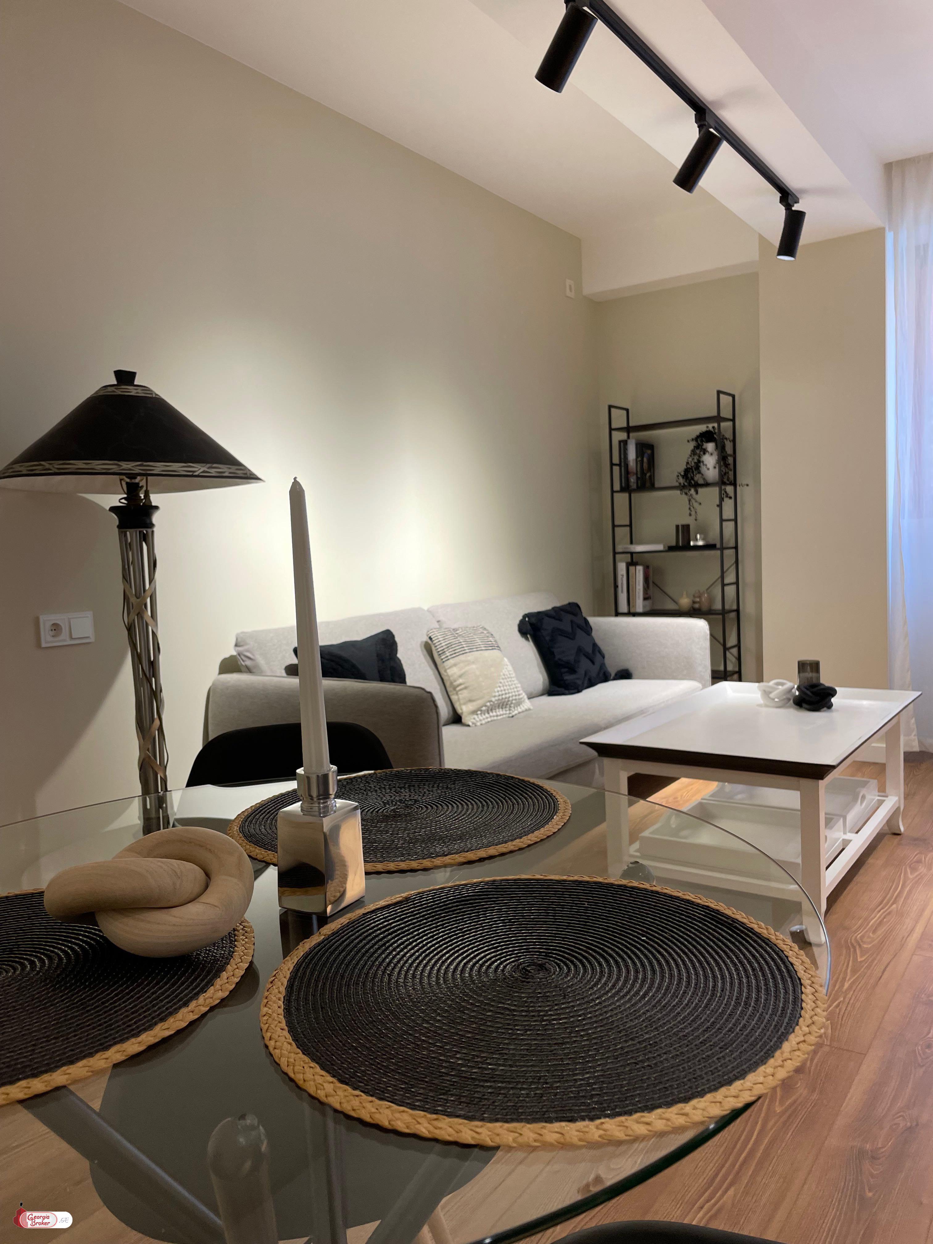 nearly repaired 2-room apartment for sale