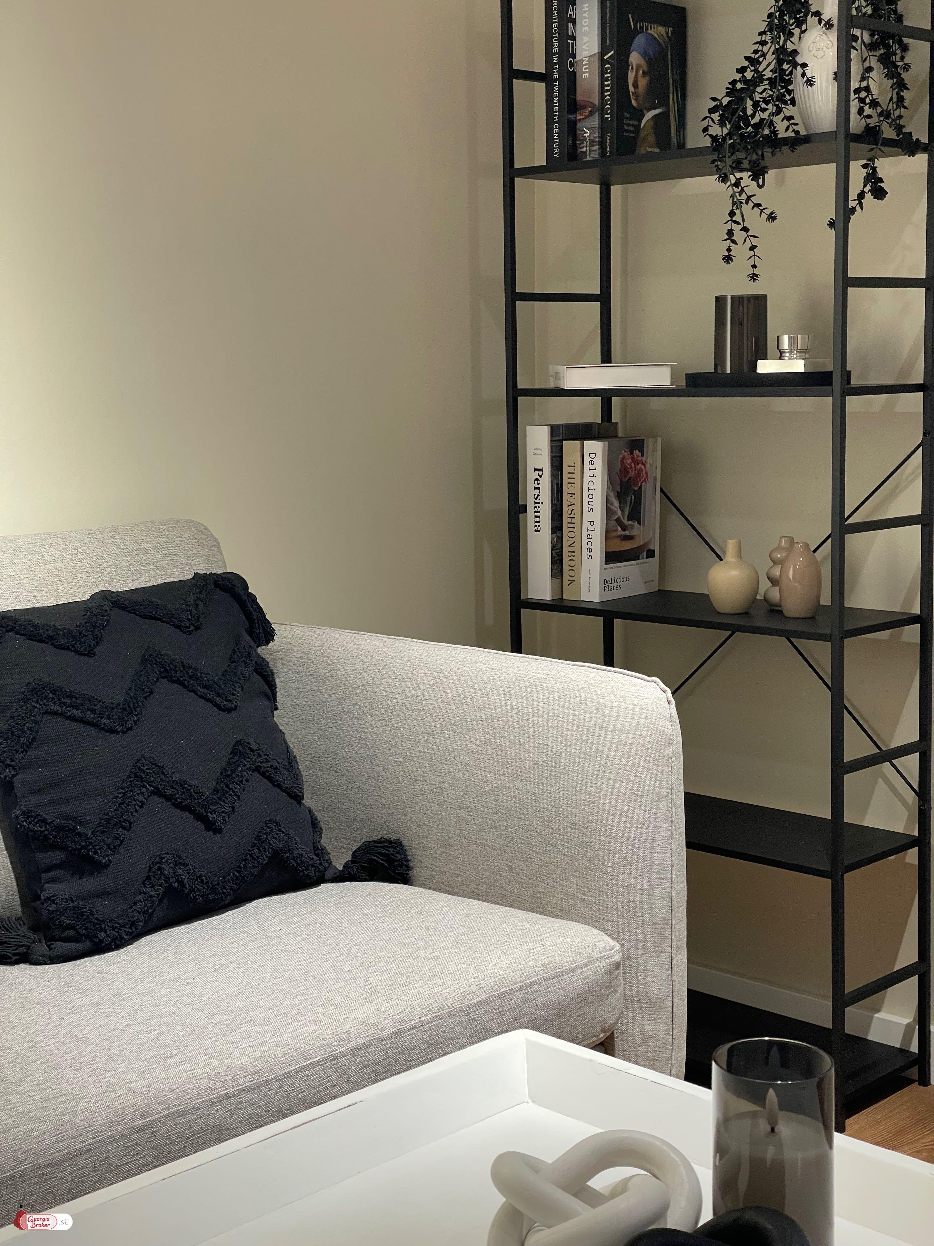 nearly repaired 2-room apartment for sale