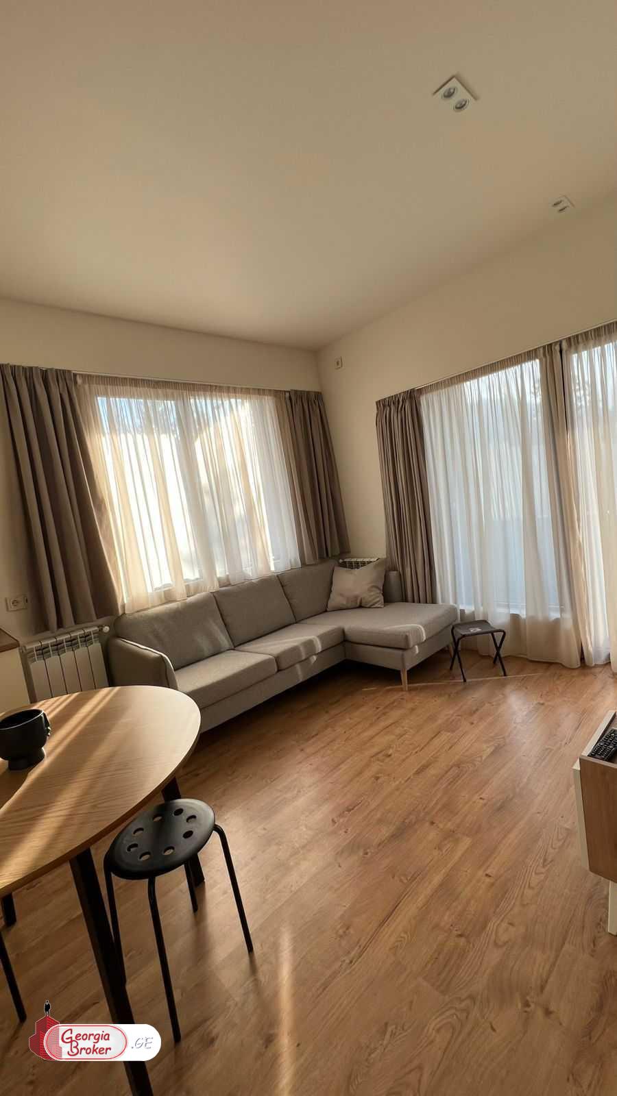 იყიდება ახალი გარემონტებული 2 ოთახიანი ბინა