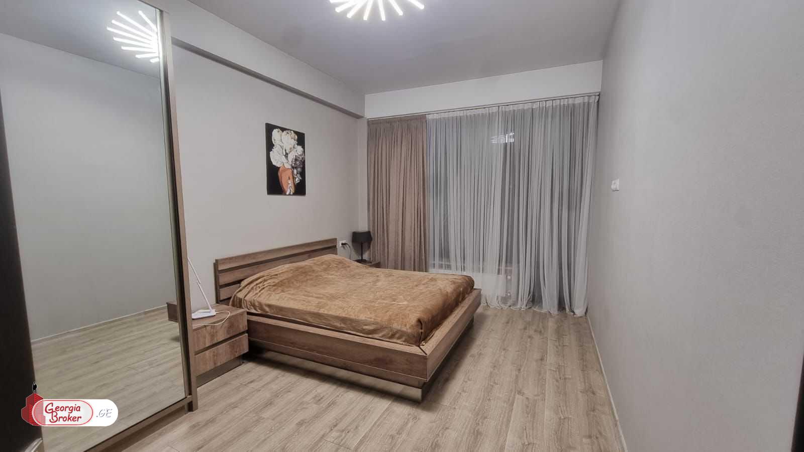 იყიდება ახალი გარემონტებული 3 ოთახიანი ბინა