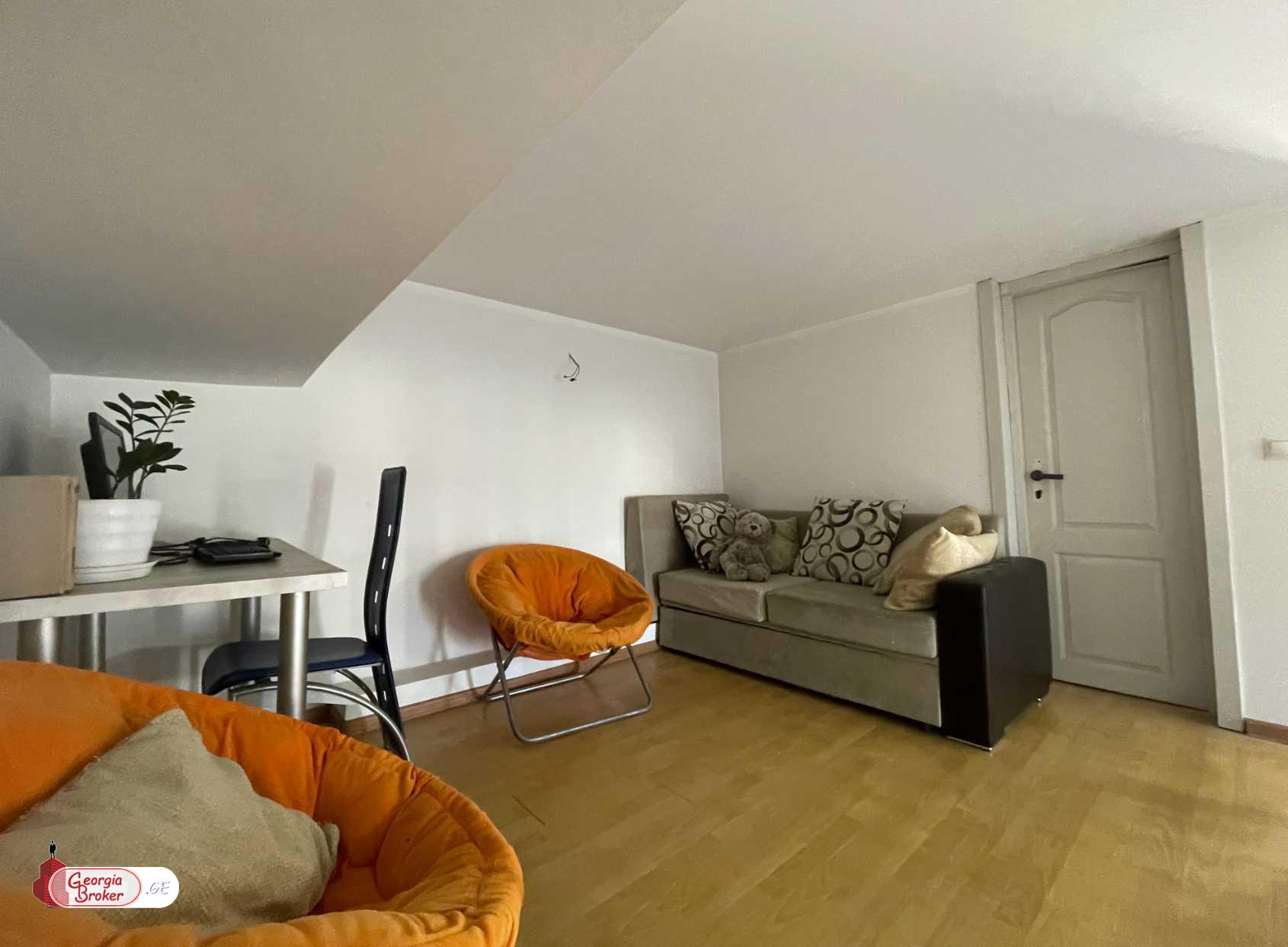 nearly repaired 3-room apartment for sale