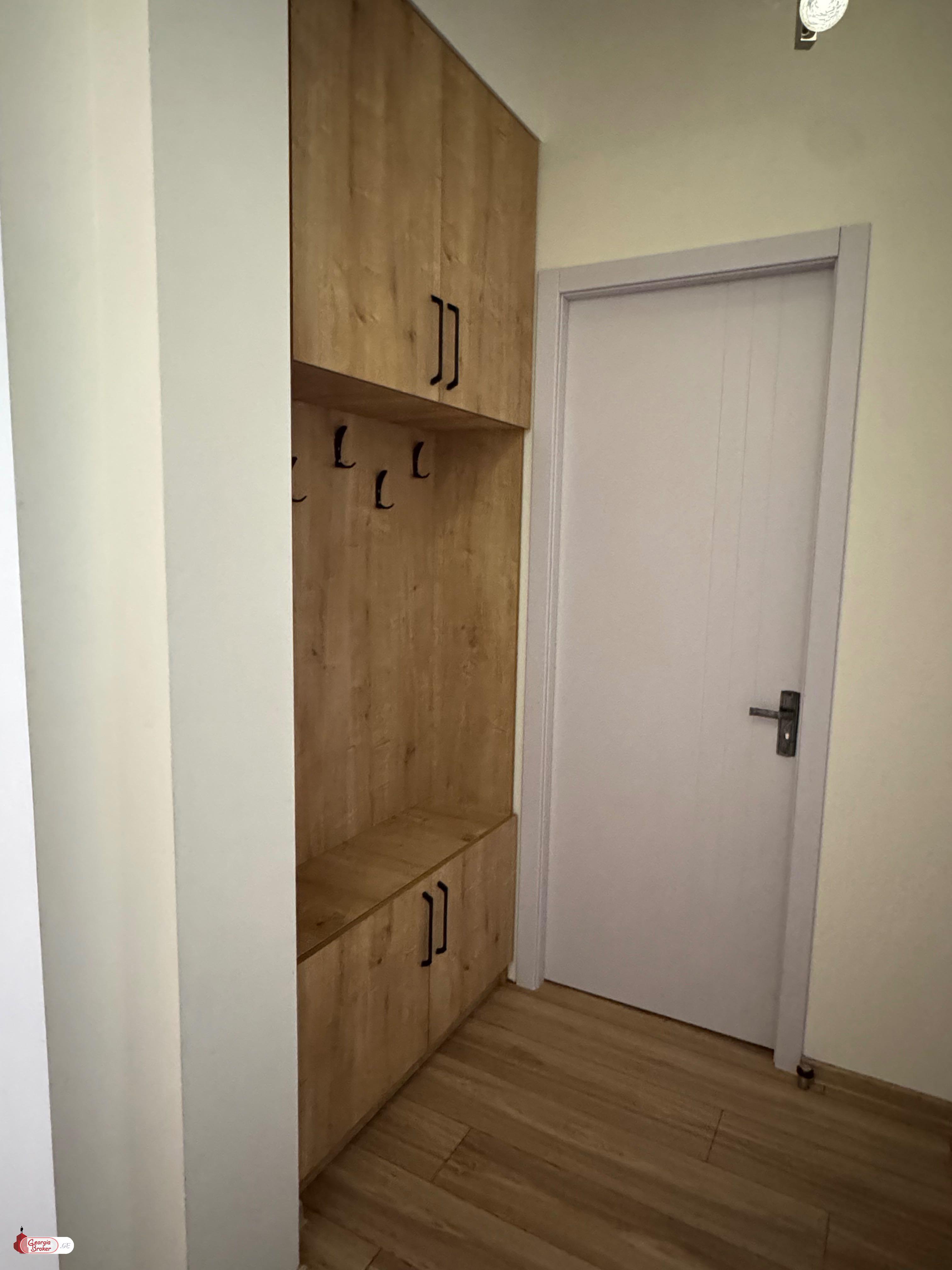 იყიდება ახალი გარემონტებული 3 ოთახიანი ბინა