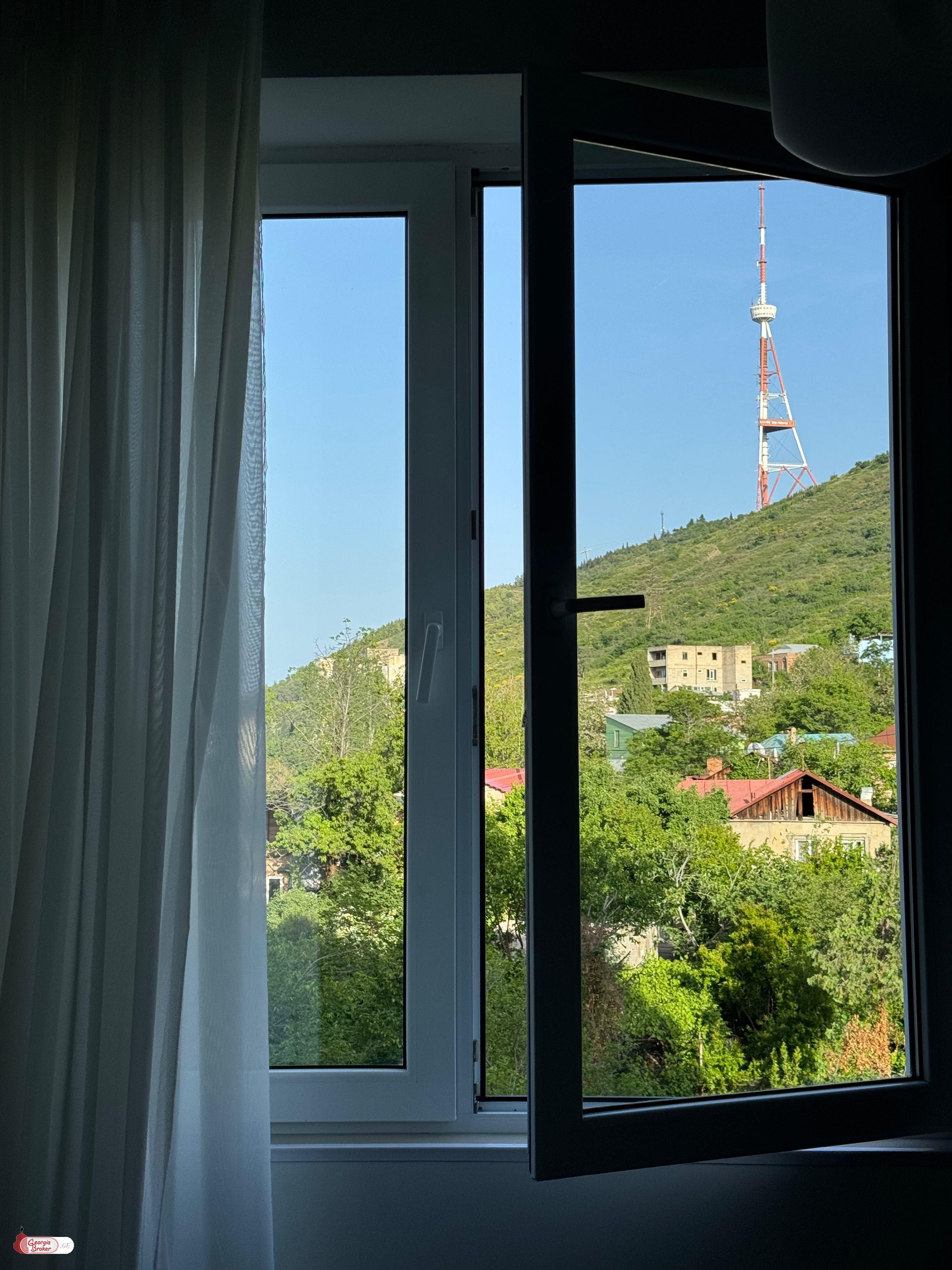 იყიდება ახალი გარემონტებული 3 ოთახიანი ბინა