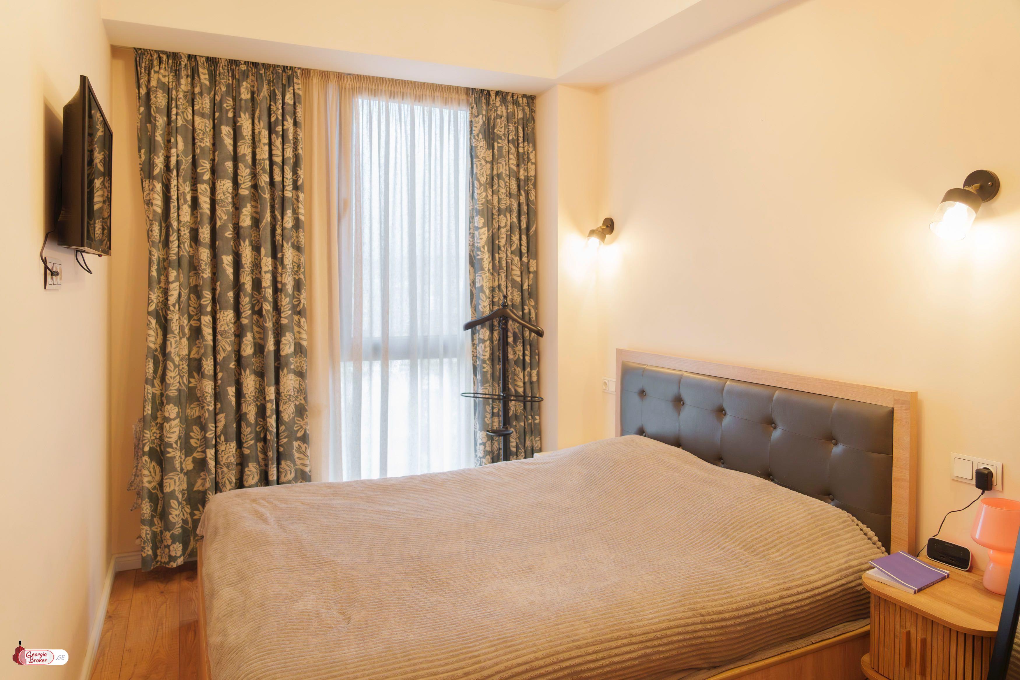 nearly repaired 3-room apartment for sale