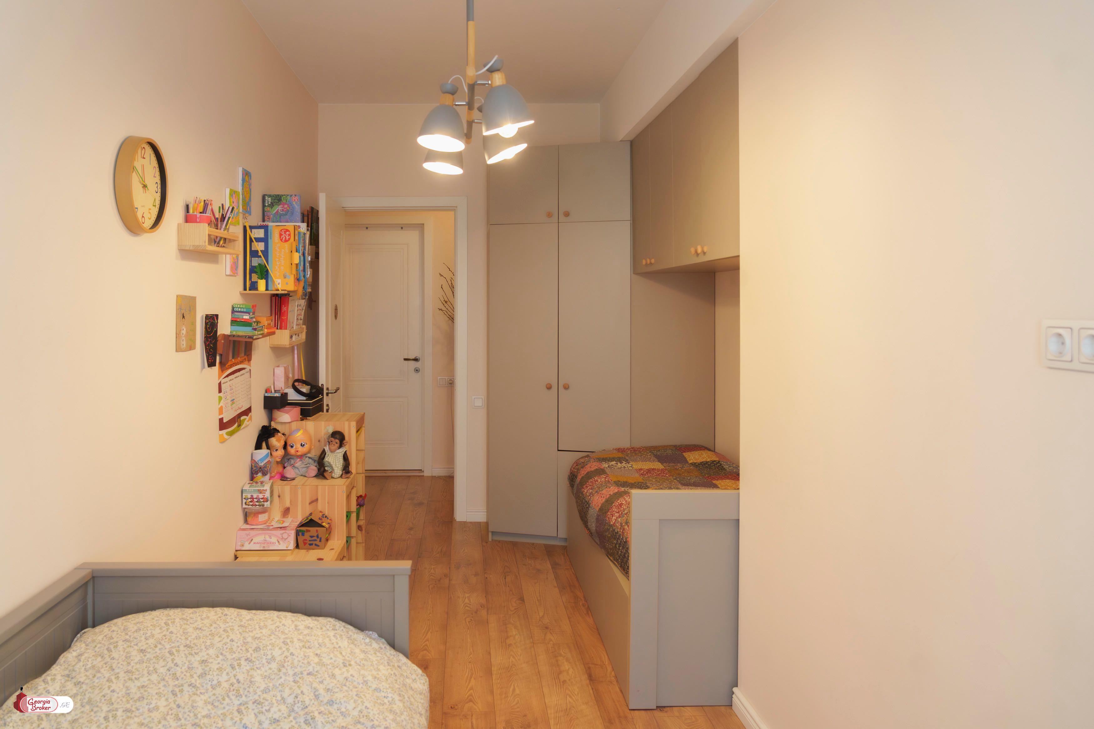 nearly repaired 3-room apartment for sale