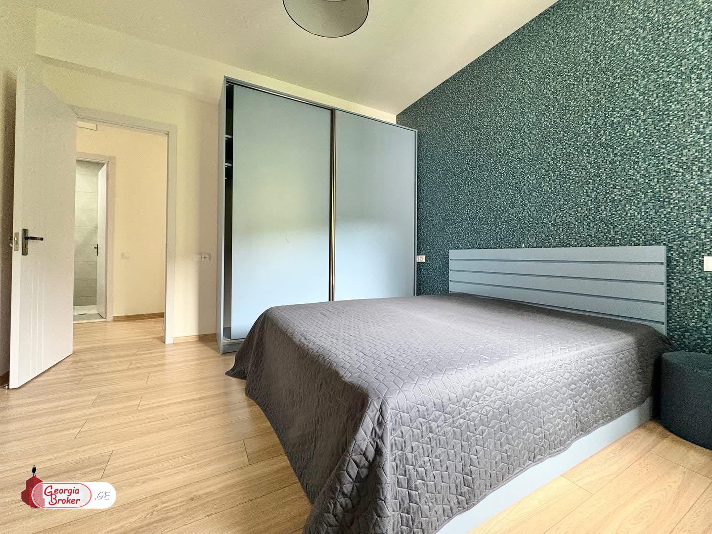 იყიდება ახალი გარემონტებული 3 ოთახიანი ბინა