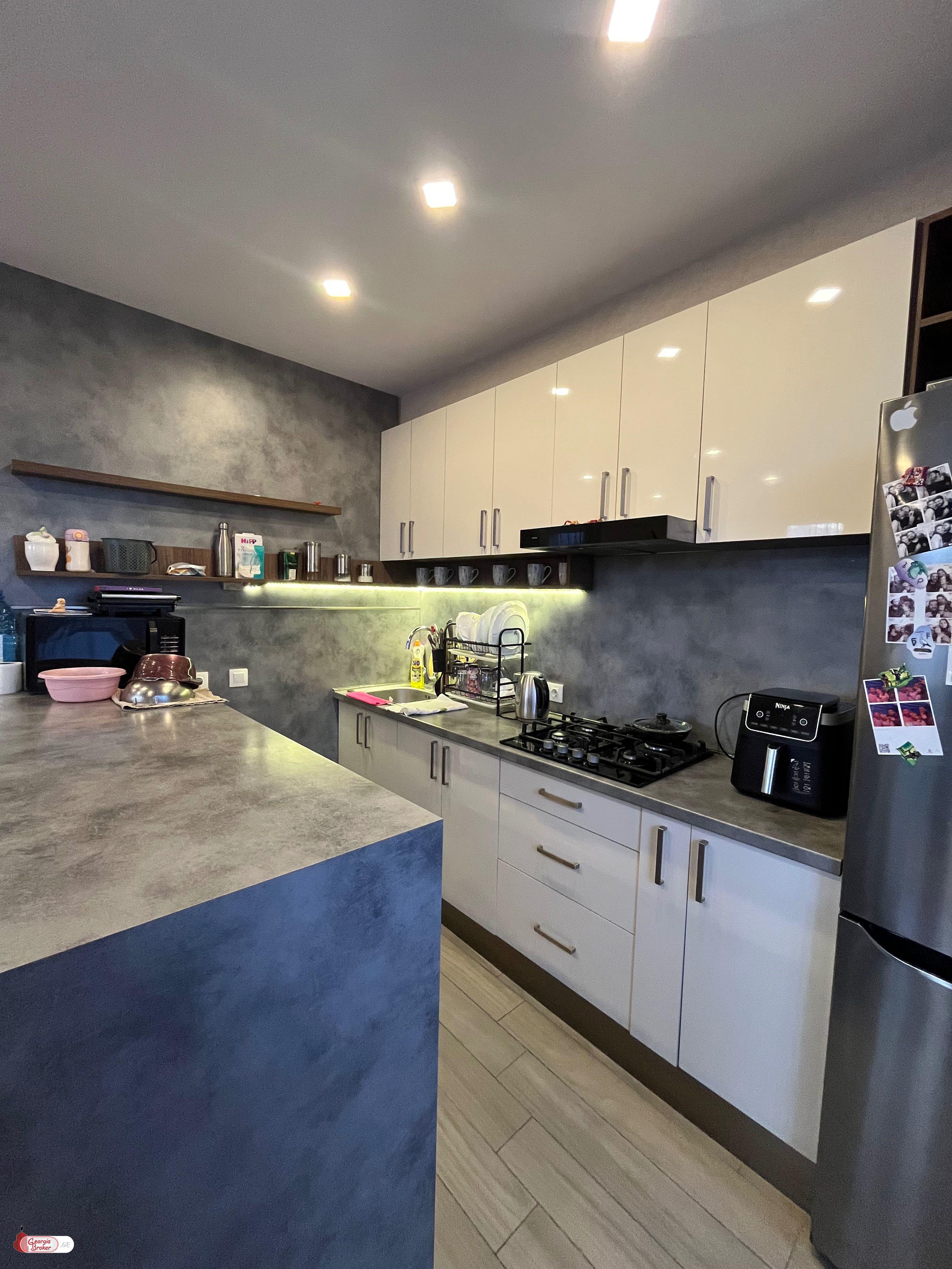 იყიდება ახალი გარემონტებული 3 ოთახიანი ბინა