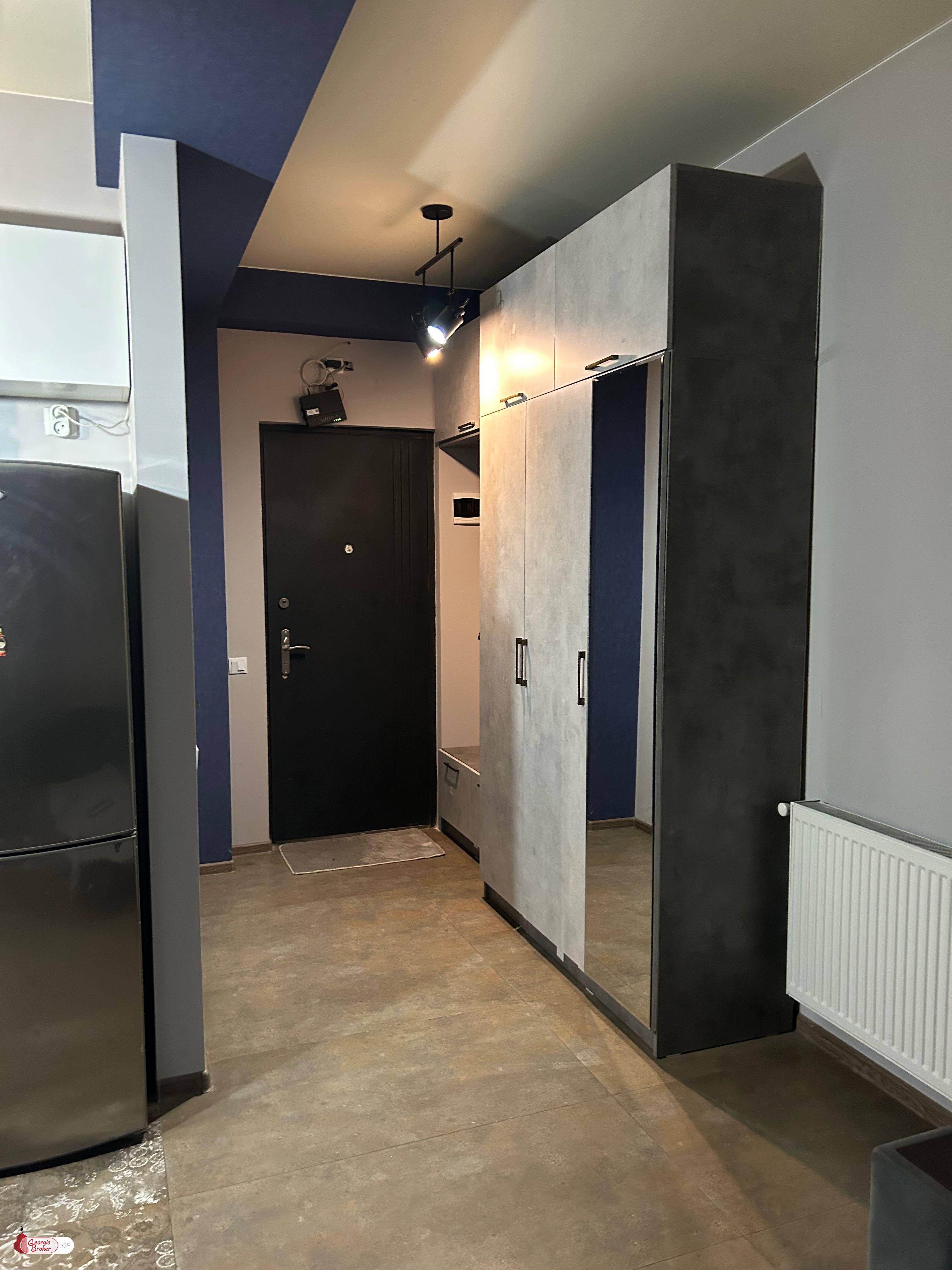 nearly repaired 2-room apartment for sale