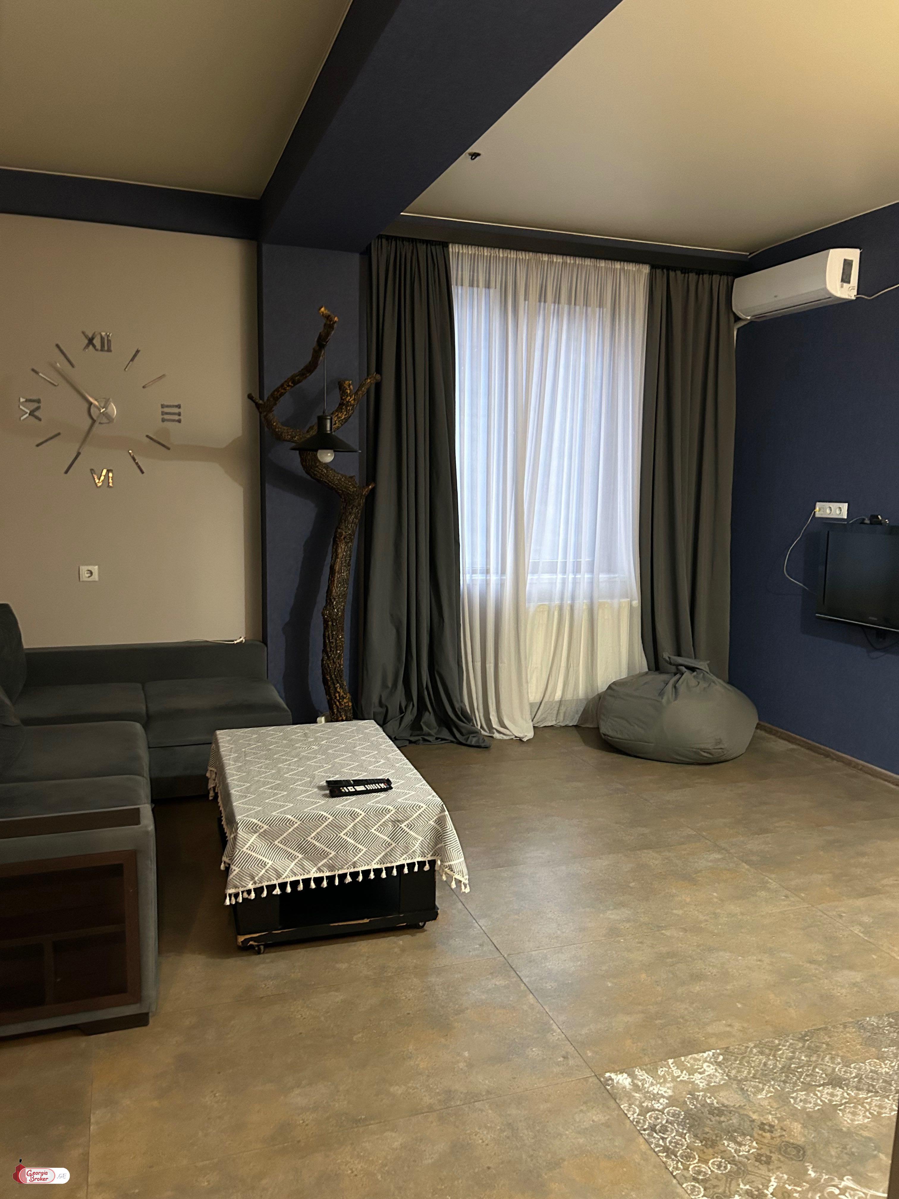 nearly repaired 2-room apartment for sale