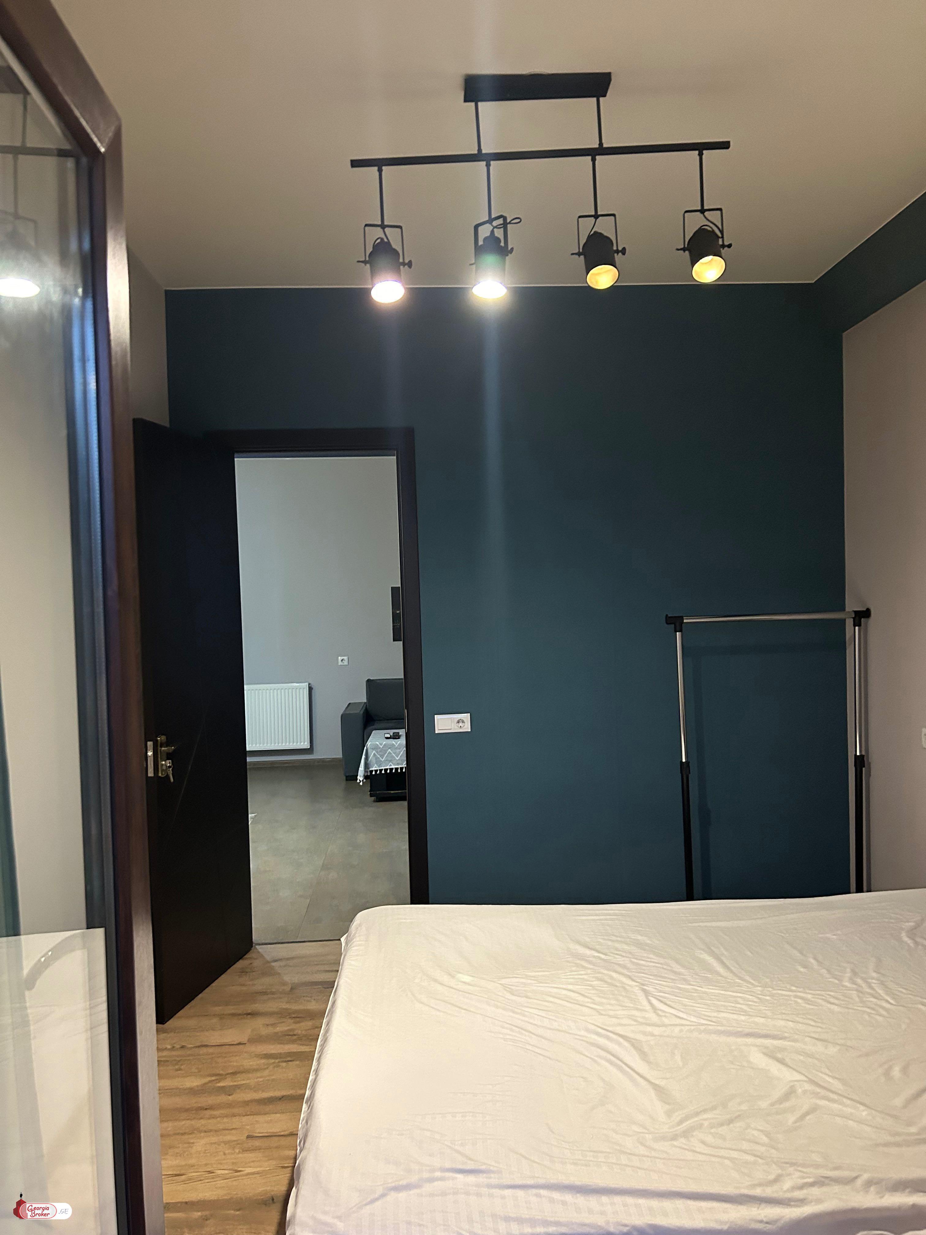 nearly repaired 2-room apartment for sale