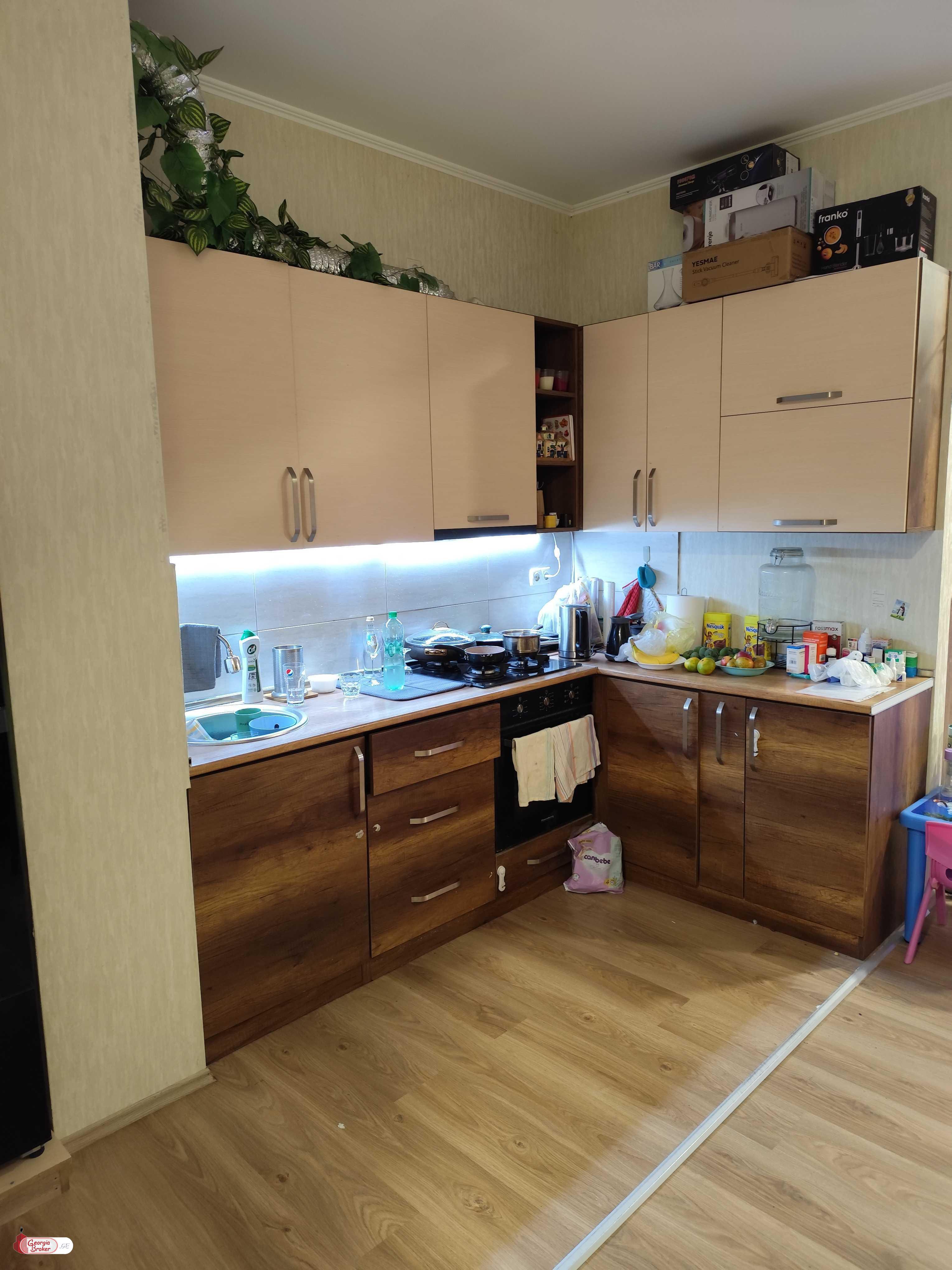 nearly repaired 2-room apartment for sale