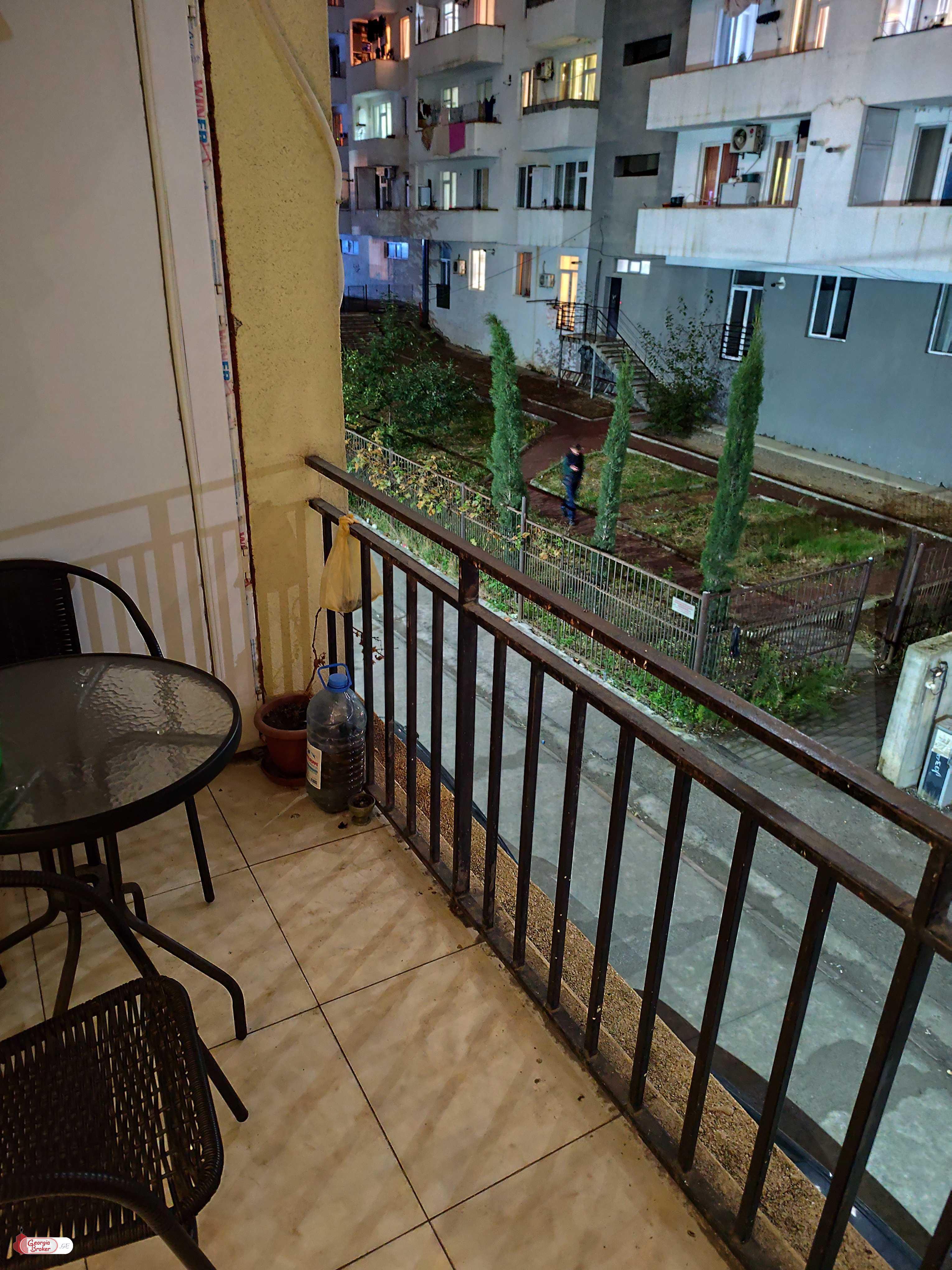 nearly repaired 2-room apartment for sale