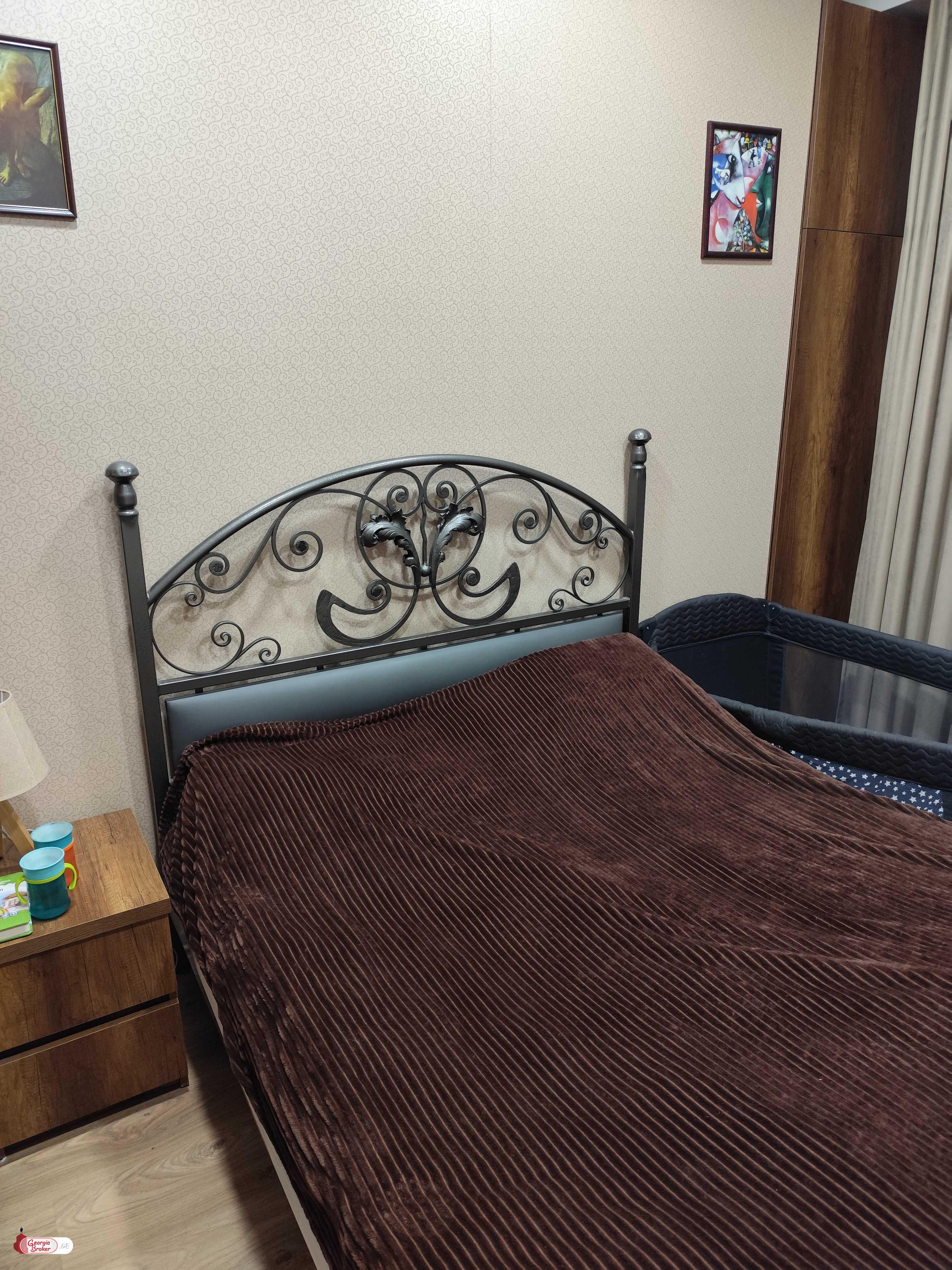 nearly repaired 2-room apartment for sale