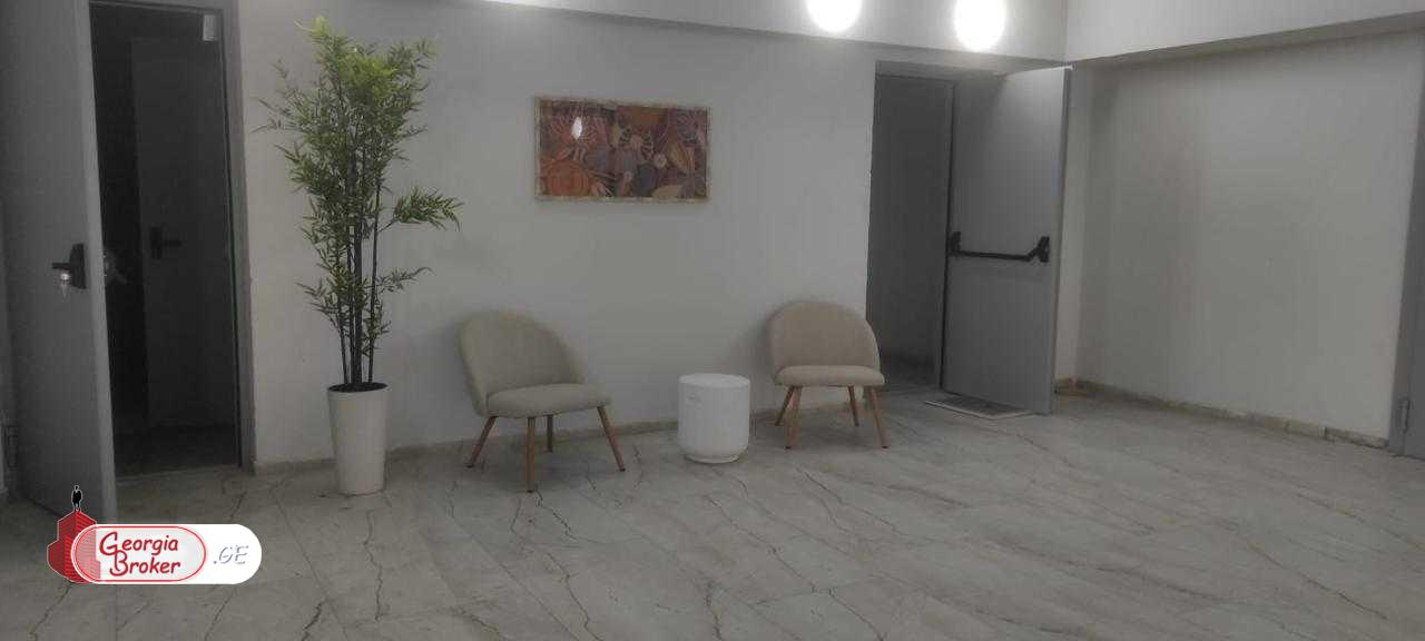 იყიდება ახალი გარემონტებული 3 ოთახიანი ბინა