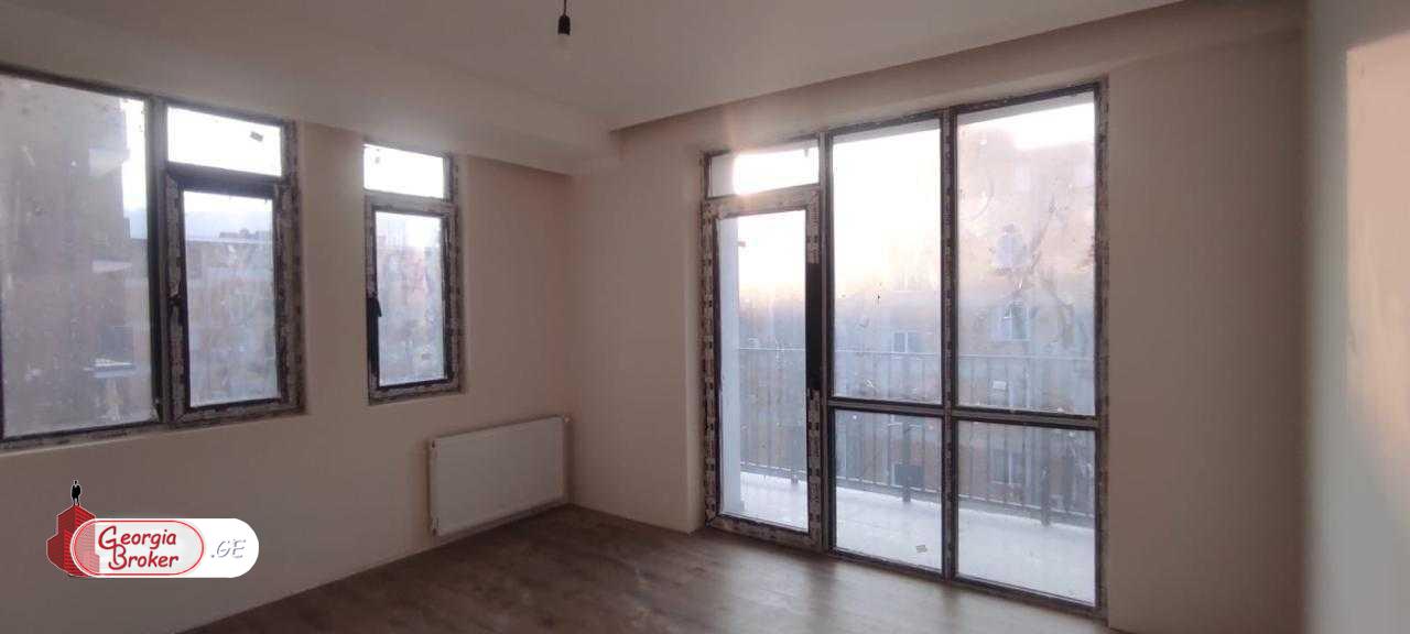 იყიდება ახალი გარემონტებული 3 ოთახიანი ბინა