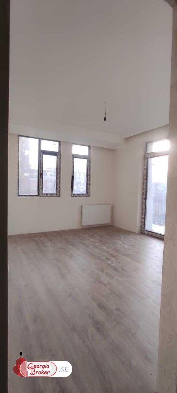 იყიდება ახალი გარემონტებული 3 ოთახიანი ბინა