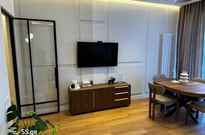 იყიდება ახალი გარემონტებული 2 ოთახიანი ბინა