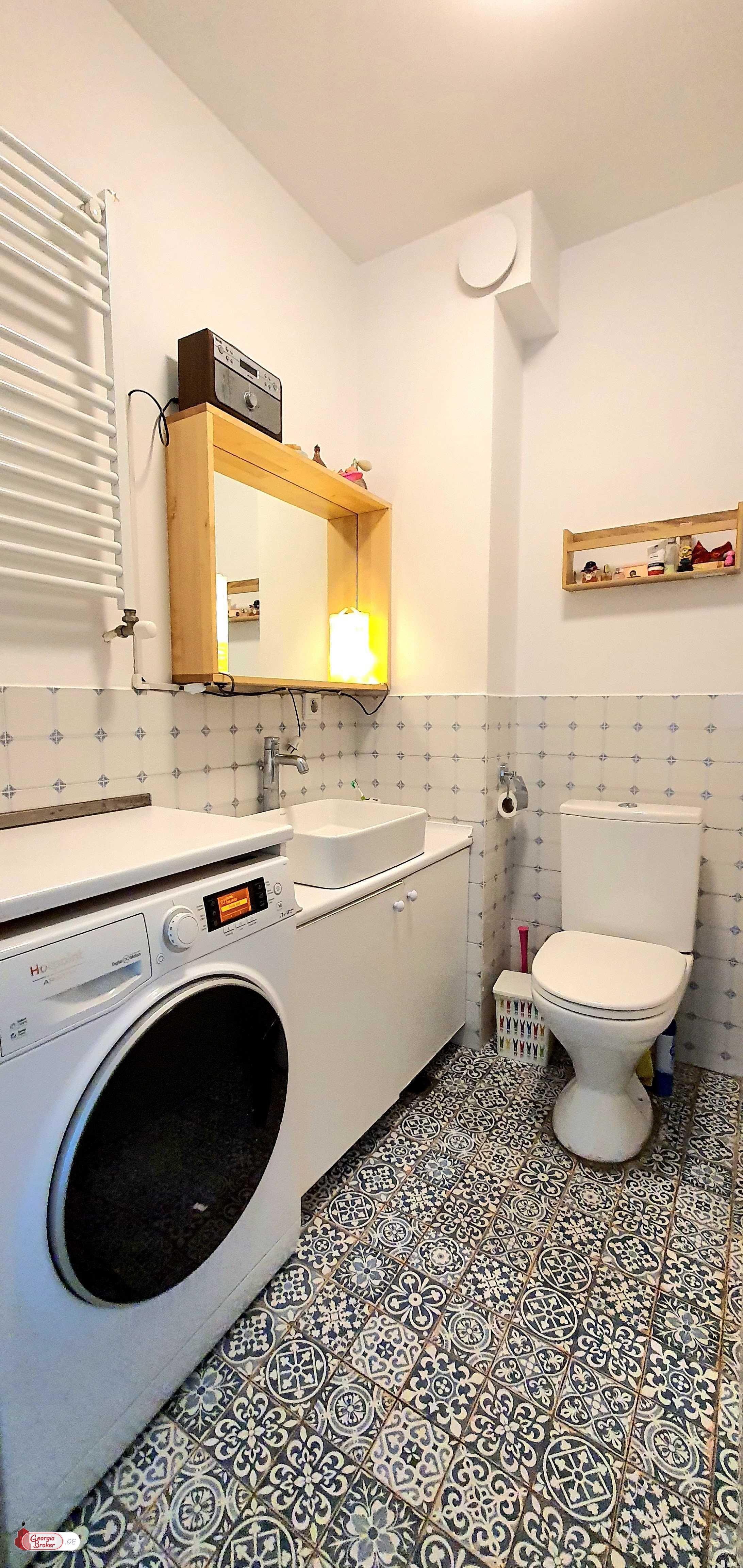 იყიდება ახალი გარემონტებული 3 ოთახიანი ბინა