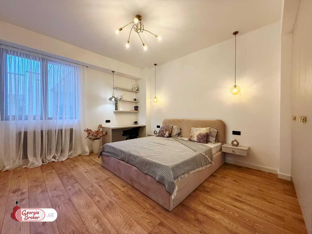 იყიდება ახალი გარემონტებული 2 ოთახიანი ბინა