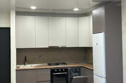 იყიდება ახალი გარემონტებული 2 ოთახიანი ბინა