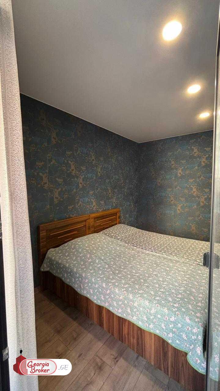 nearly repaired 2-room apartment for sale