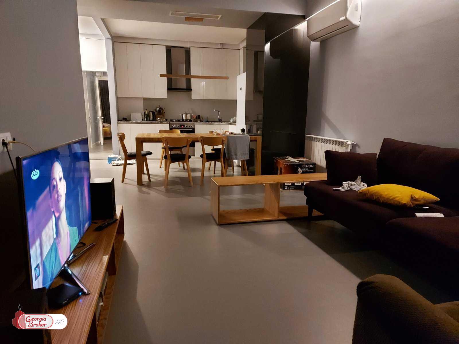 იყიდება ახალი გარემონტებული 2 ოთახიანი ბინა