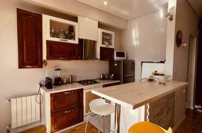 იყიდება ახალი გარემონტებული 2 ოთახიანი ბინა