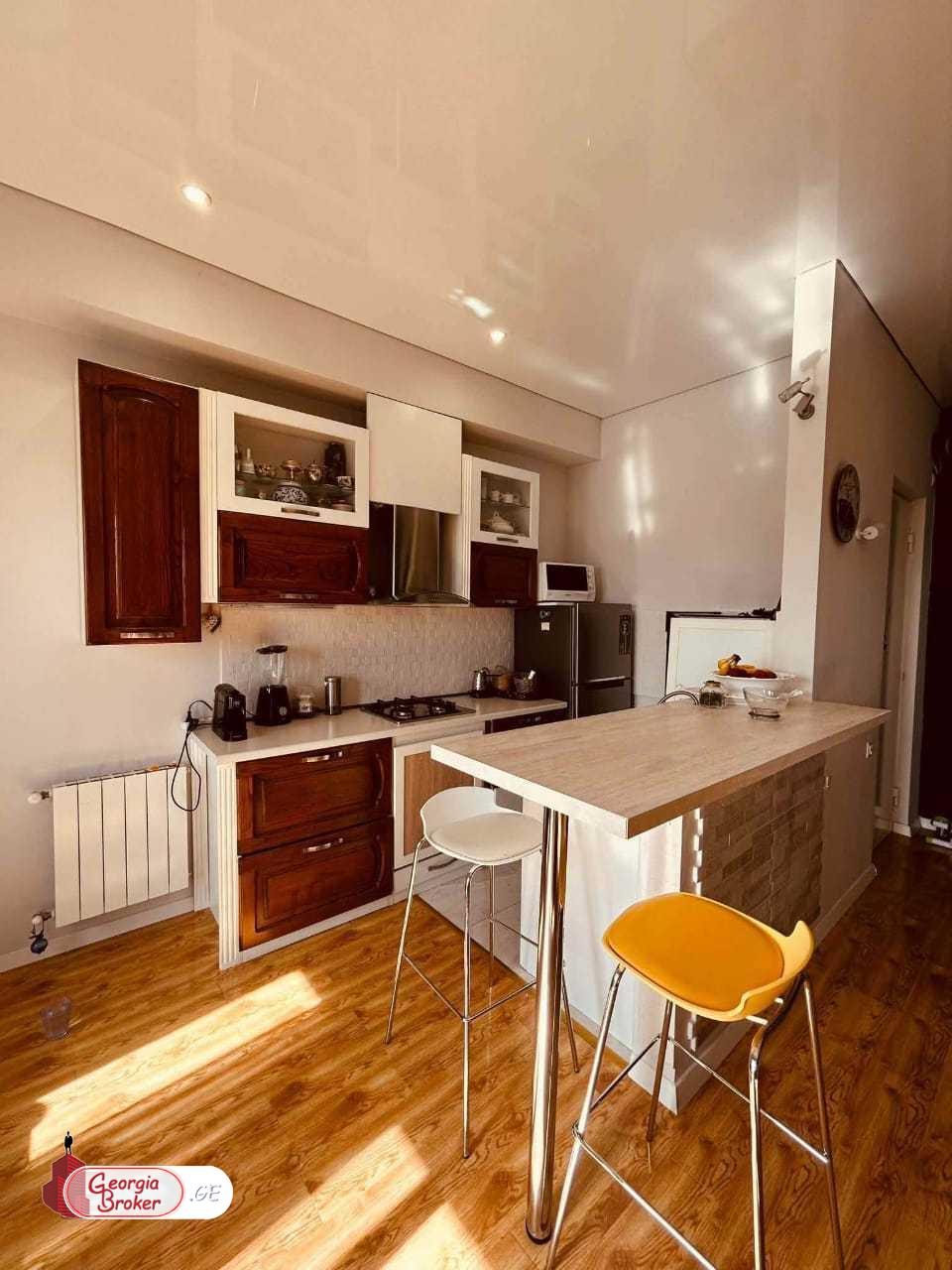 იყიდება ახალი გარემონტებული 2 ოთახიანი ბინა