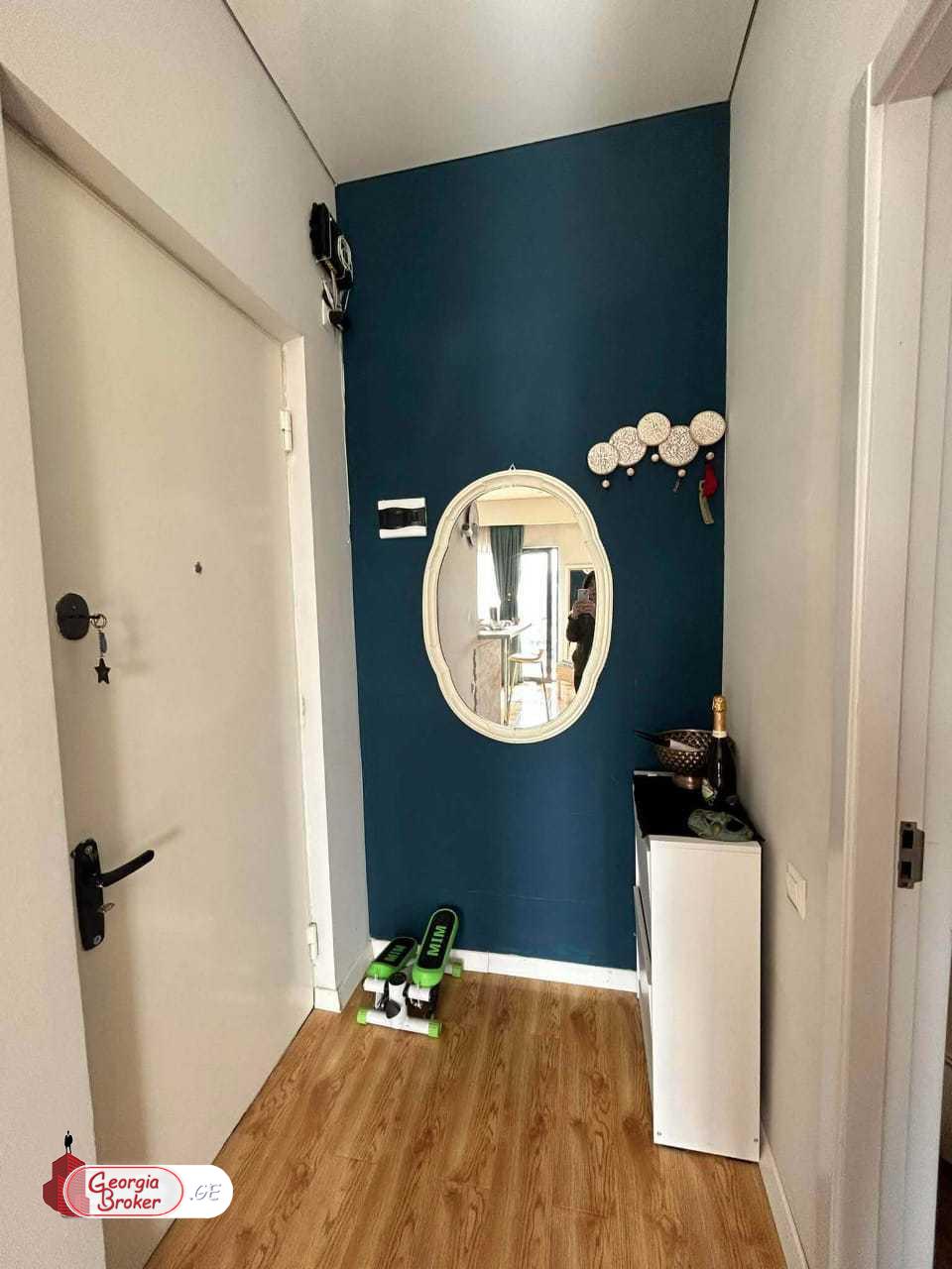 იყიდება ახალი გარემონტებული 2 ოთახიანი ბინა