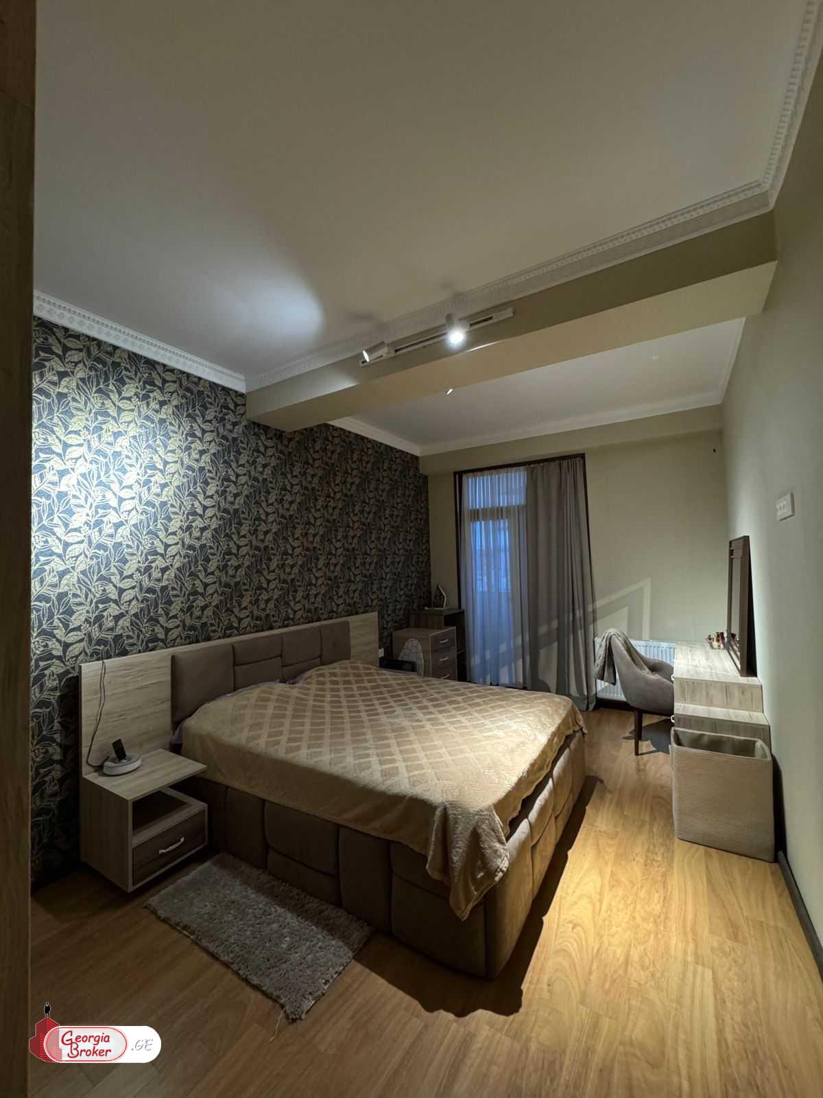 nearly repaired 2-room apartment for sale