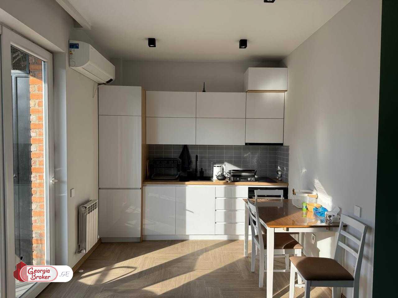 იყიდება ახალი გარემონტებული 1 ოთახიანი ბინა