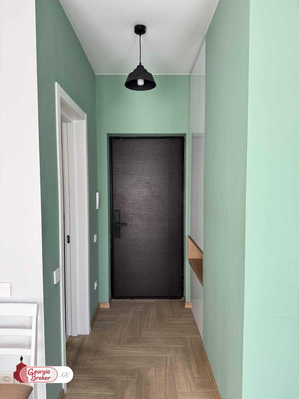 იყიდება ახალი გარემონტებული 1 ოთახიანი ბინა