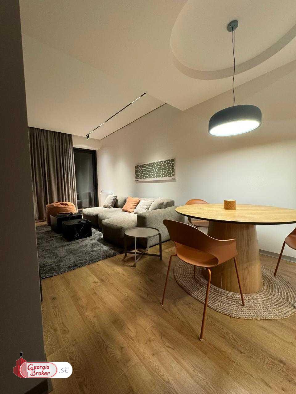 იყიდება ახალი გარემონტებული 2 ოთახიანი ბინა